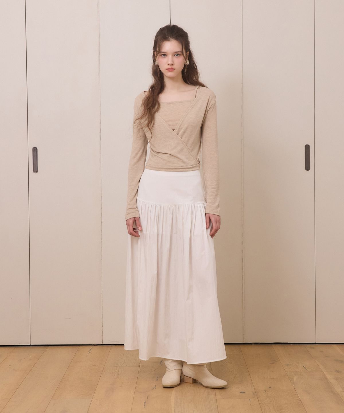 어다울(ADAUL) Drop waist shirring long skirt - white