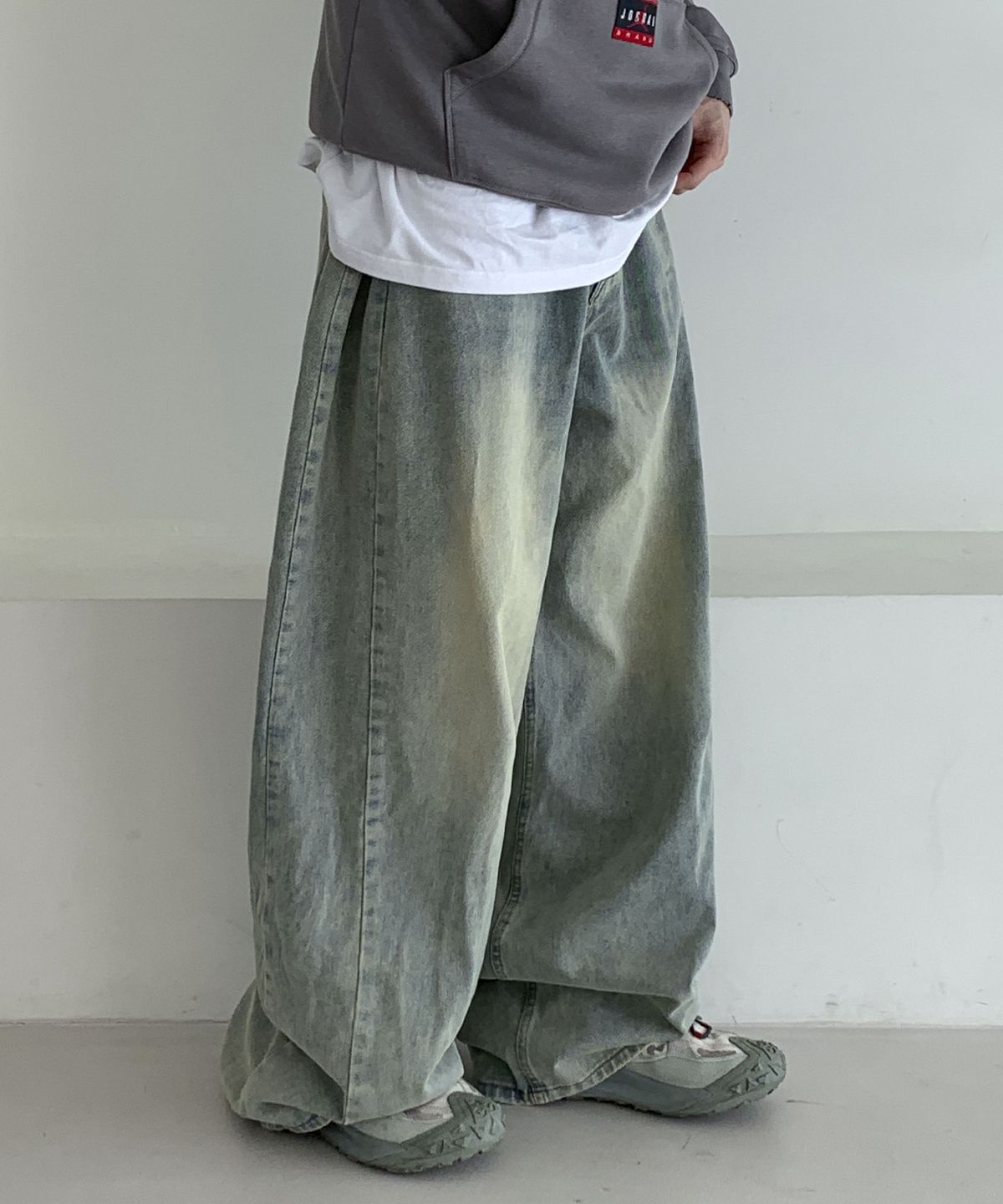 락트개러지(ROCKED GARAGE) [UNISEX] 워싱 벌룬 와이드핏 사이드 핀턱 민트 데님 팬츠 [옐로우틴]