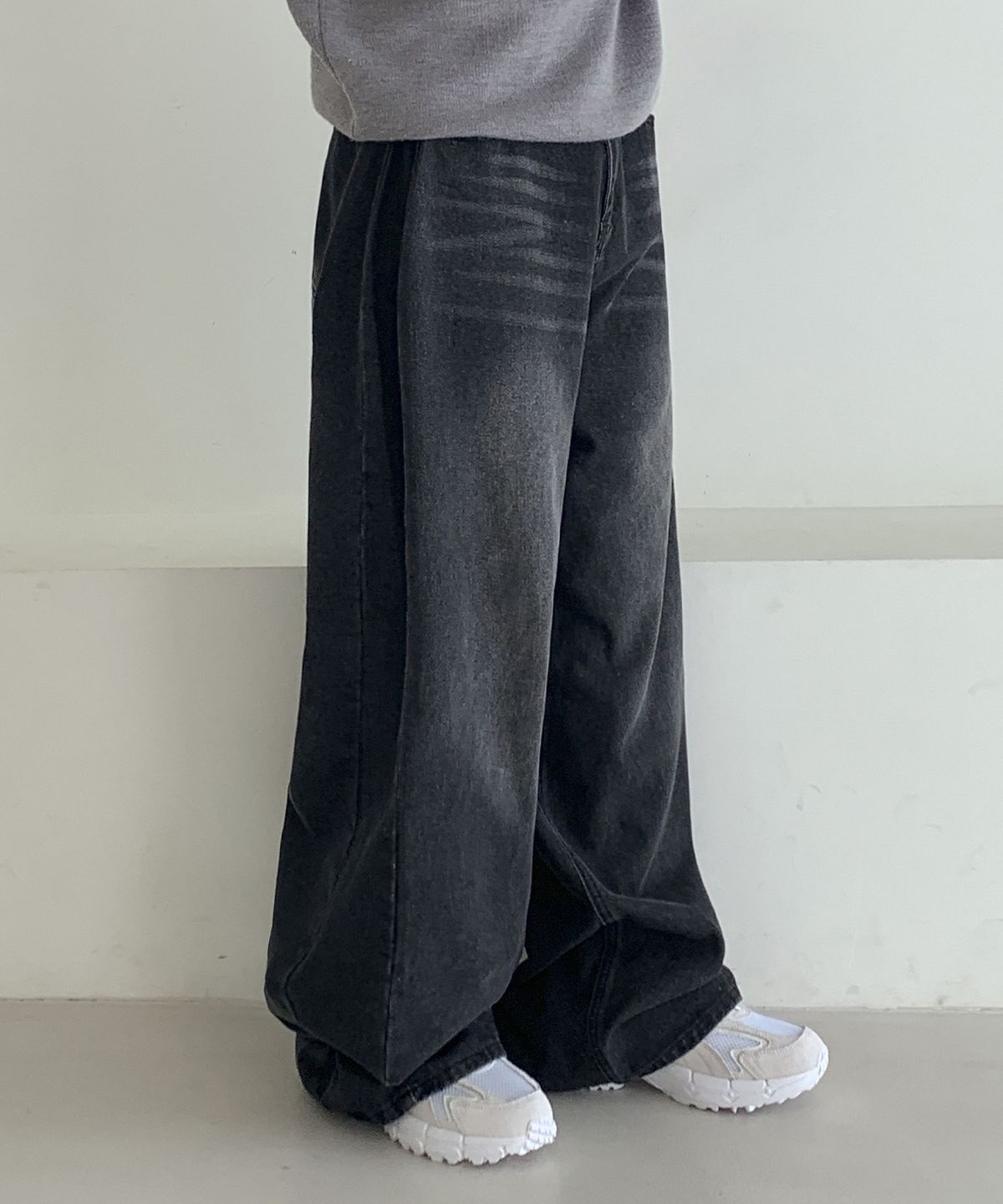 락트개러지(ROCKED GARAGE) [UNISEX] 워싱 벌룬 와이드핏 사이드 핀턱 민트 데님 팬츠 [흑청]