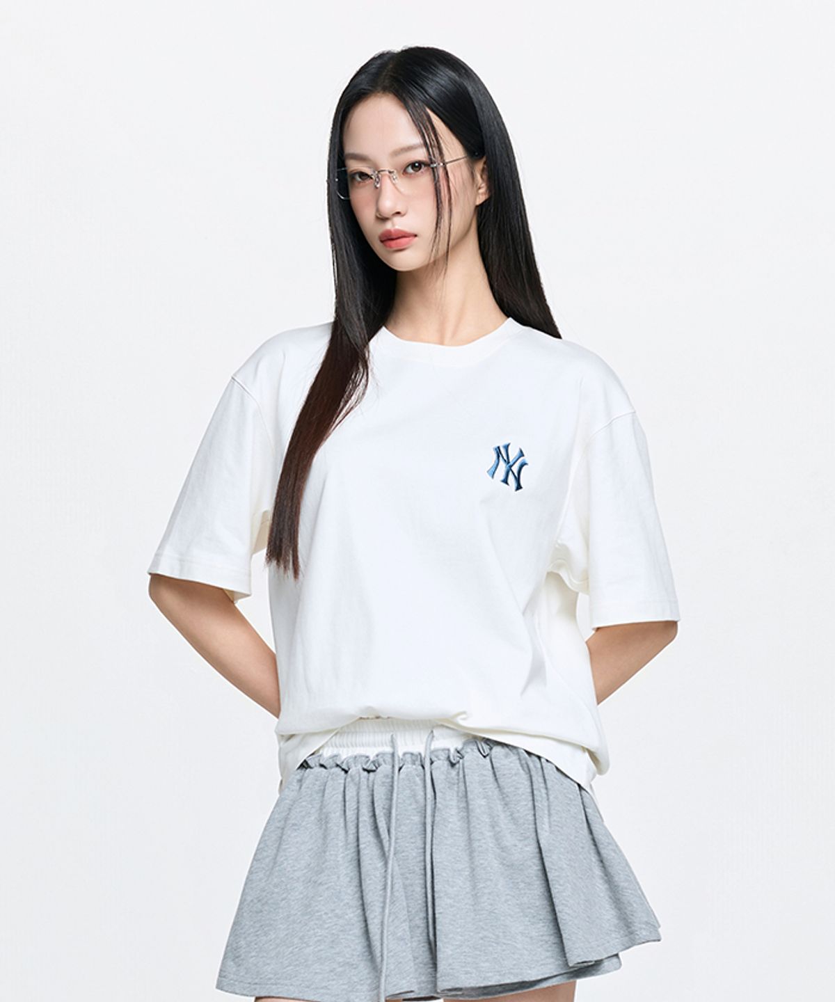 엠엘비(MLB) 빈티지 데님라이크 모노그램 빅럭스 오버핏 반팔 티셔츠 NY (Cream)