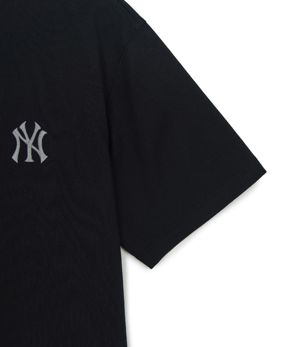 엠엘비(MLB) 빈티지 데님라이크 모노티브 오버핏 반팔 티셔츠 NY (Black)