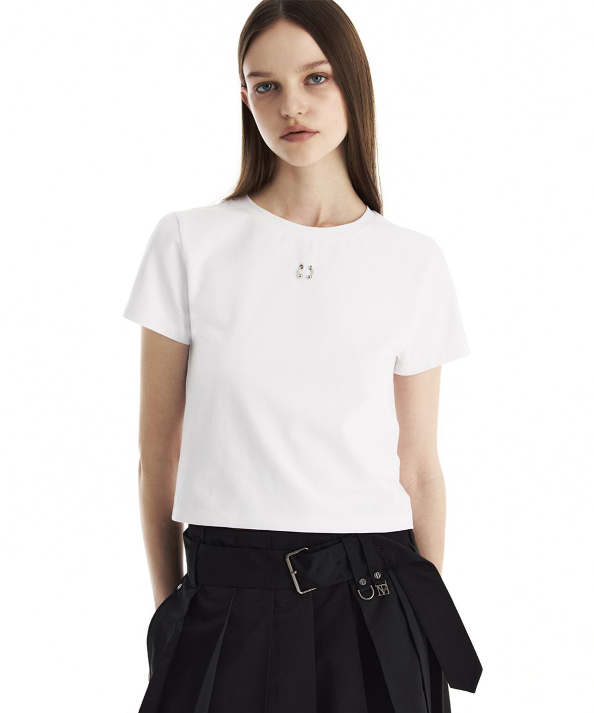 트리밍버드(TREEMINGBIRD) Piercing Slim-Fit T-Shirt [ White ]