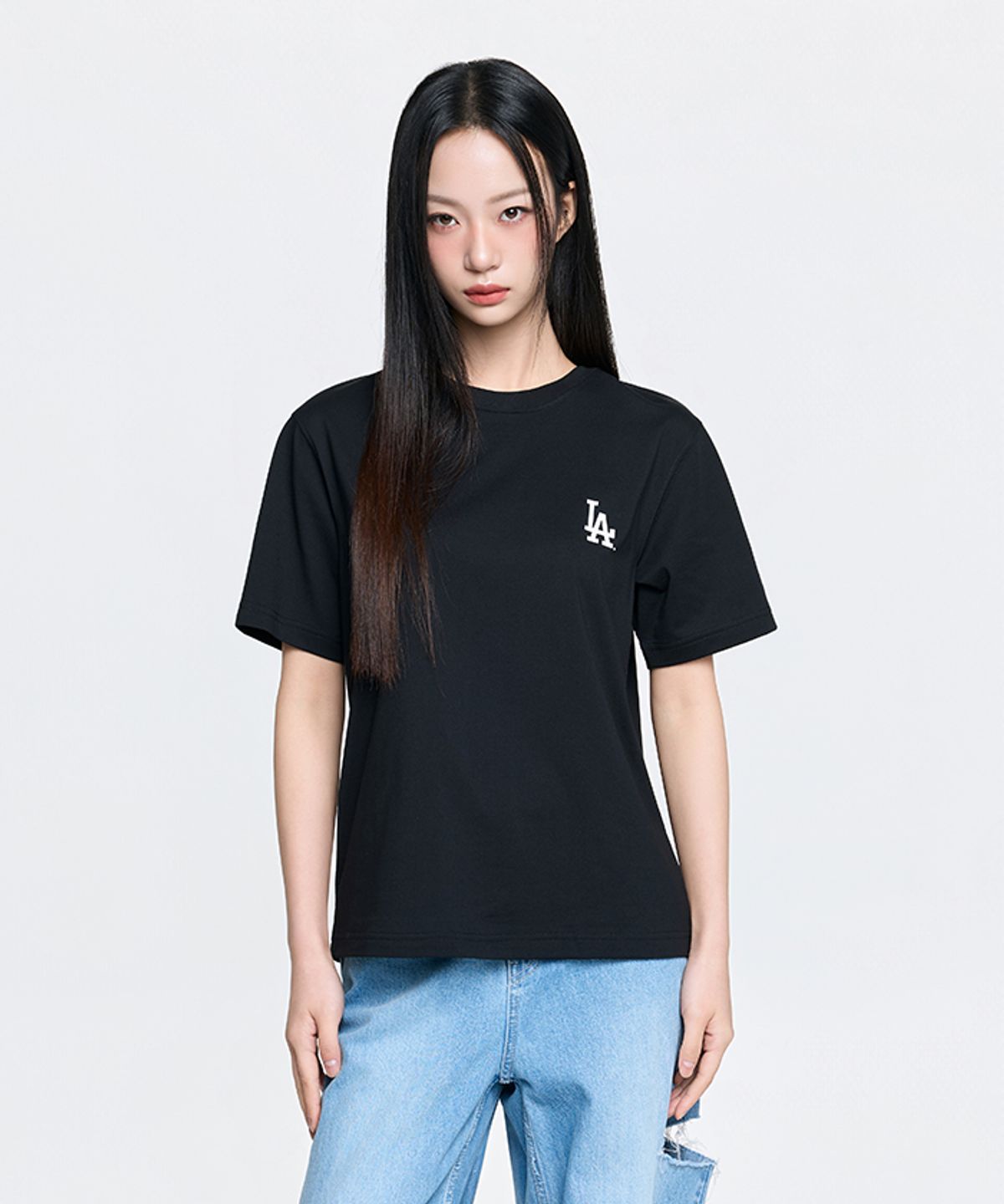 엠엘비(MLB) 베이직 스몰 로고 세미 오버핏 반팔 티셔츠 LA (Black)