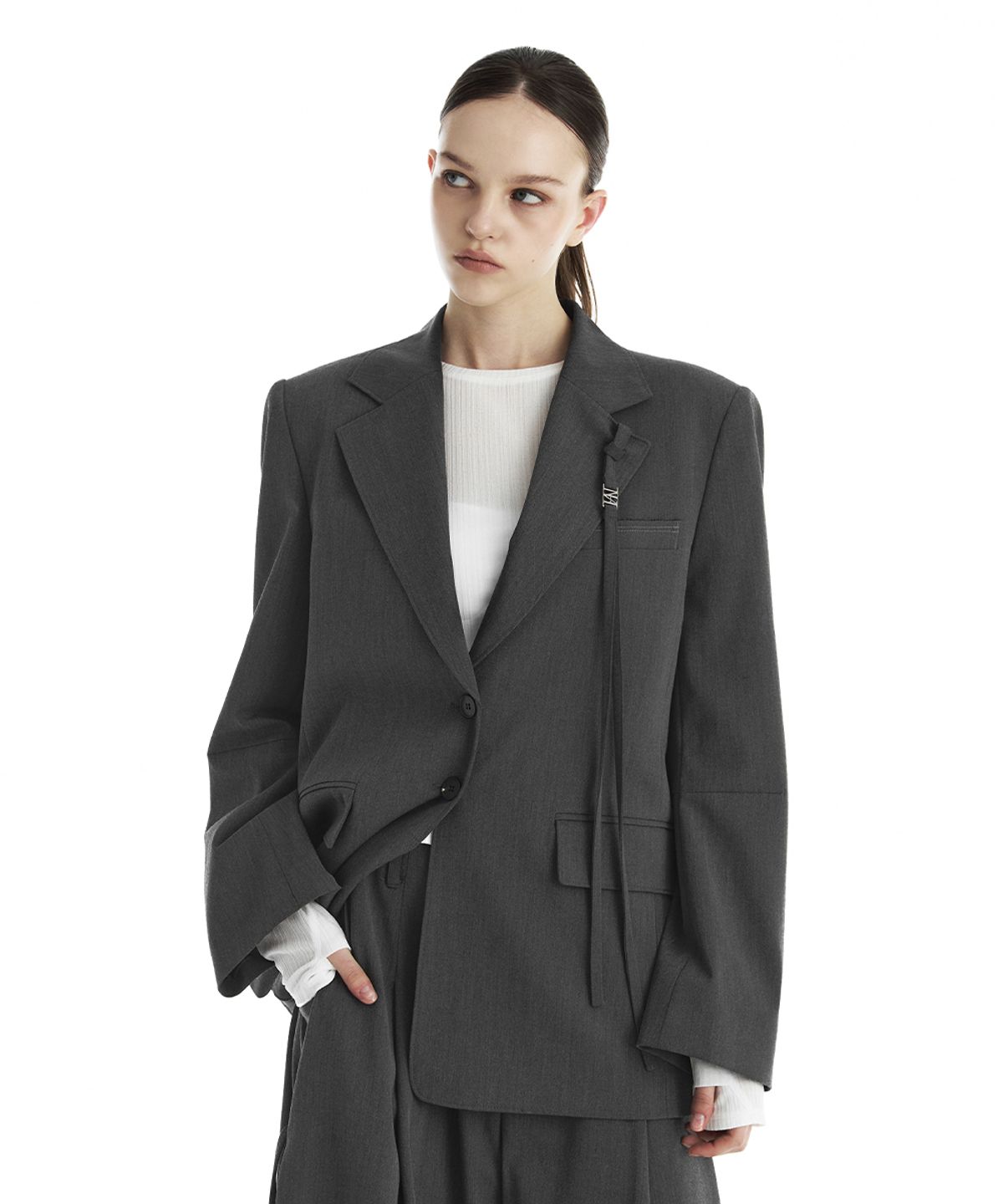 트리밍버드(TREEMINGBIRD) Strap Regular-Fit Set-Up Jacket [ Charcoal ]