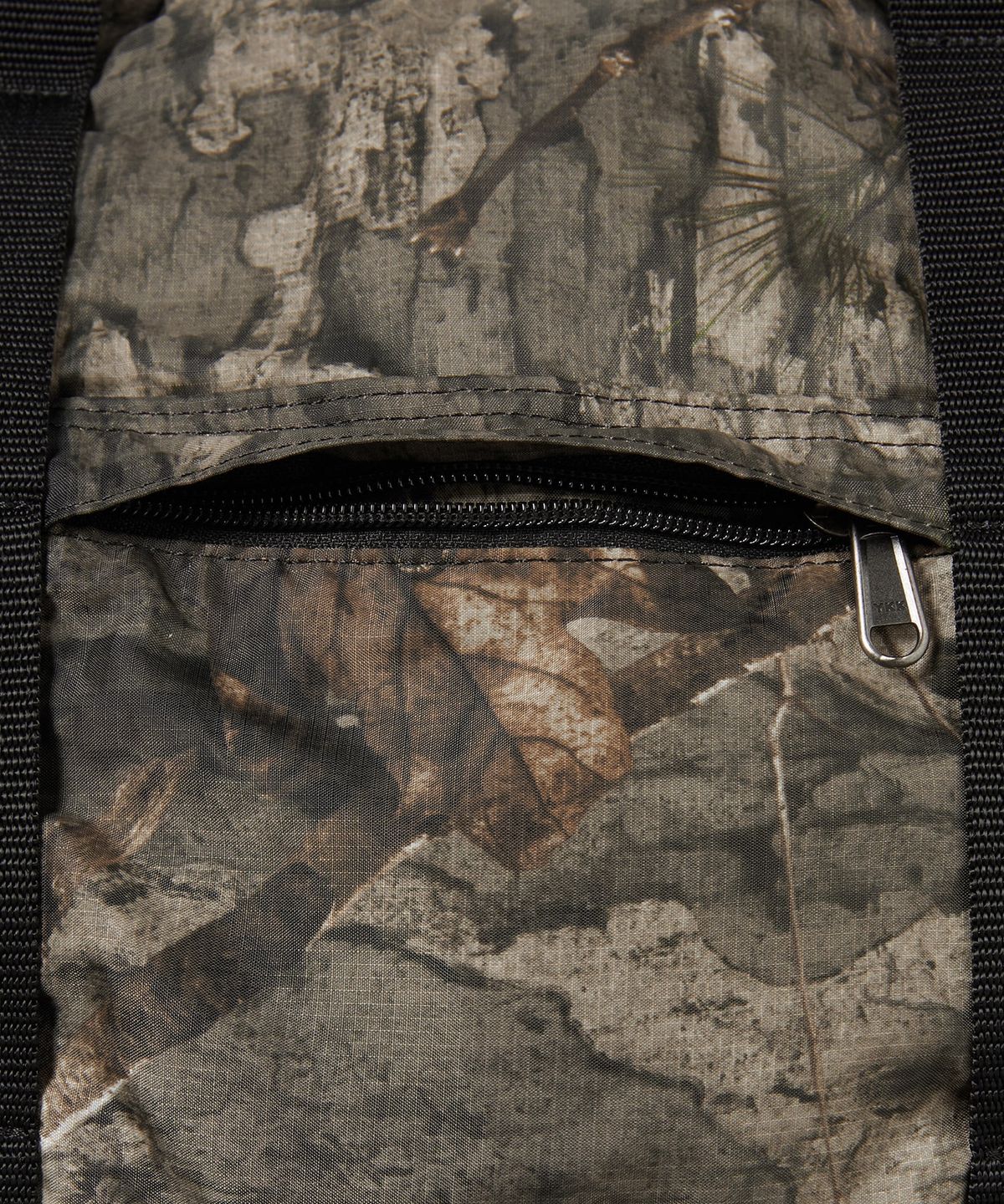 디스이즈네버댓(THISISNEVERTHAT) Active Light Duffle Bag Camo