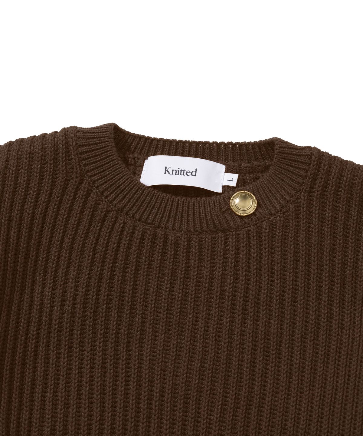 니티드(KNITTED) 헤비 와플 골드 버튼 라운드 니트 BROWN