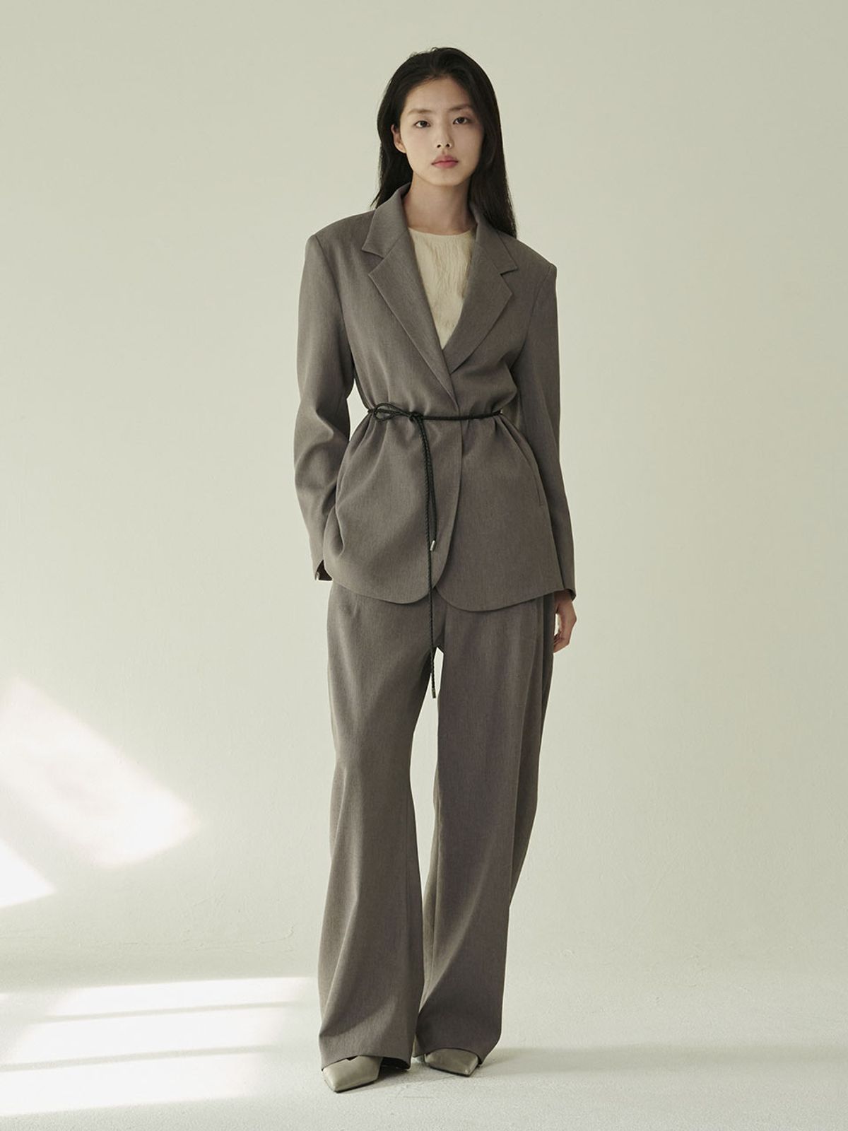 누브(NOUVE) 테일러드 오버핏 자켓 -다크그레이/ Tailored Over Fit Jacket - D.Gray