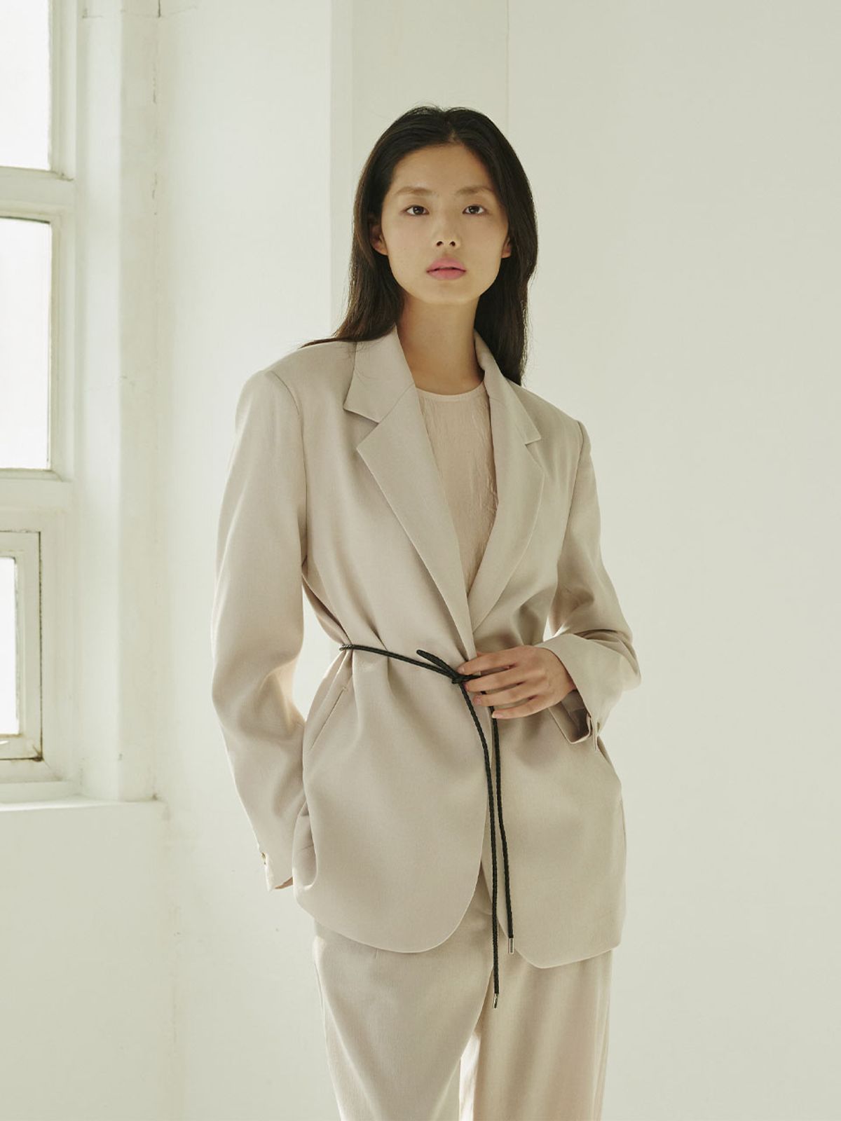 누브(NOUVE) 테일러드 오버핏 자켓 - 애쉬베이지/ Tailored Over Fit Jacket - A.Beige