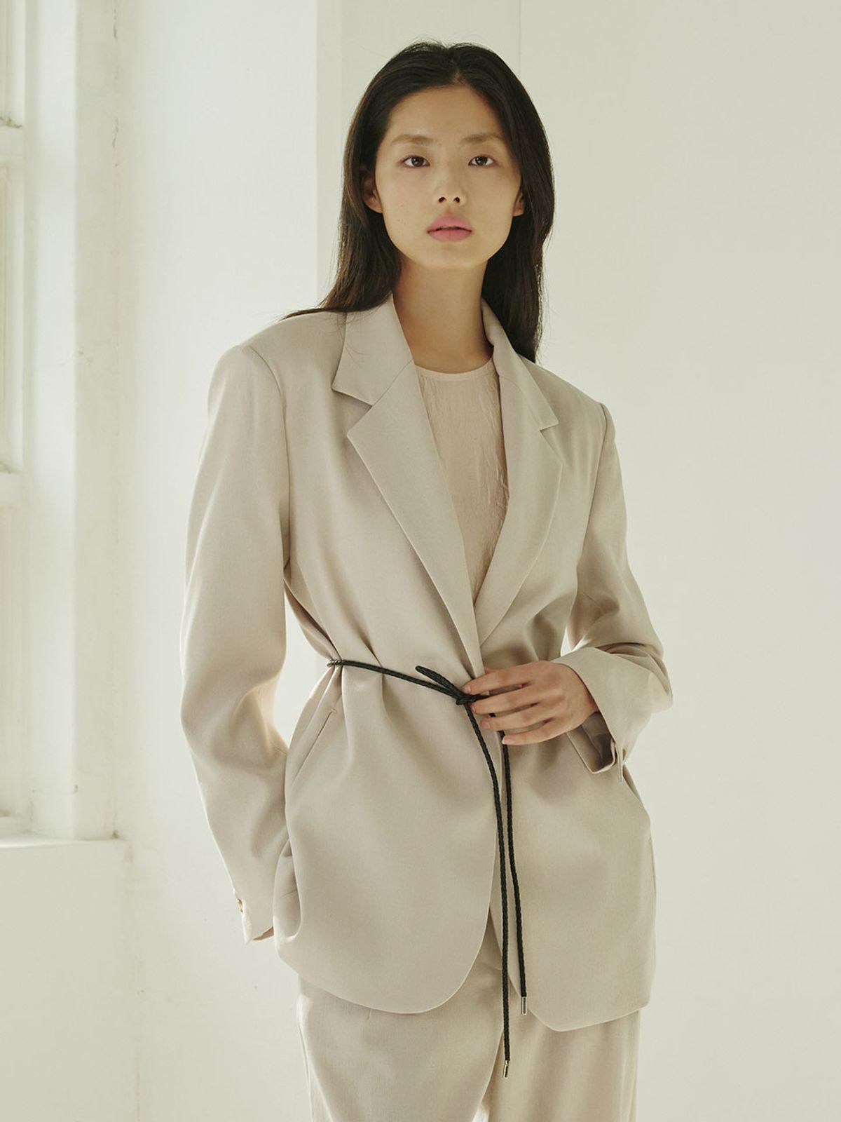 누브(NOUVE) 테일러드 오버핏 자켓 셋업 - 애쉬 베이지/ Tailored Over Fit Jacket Set - A.Beige