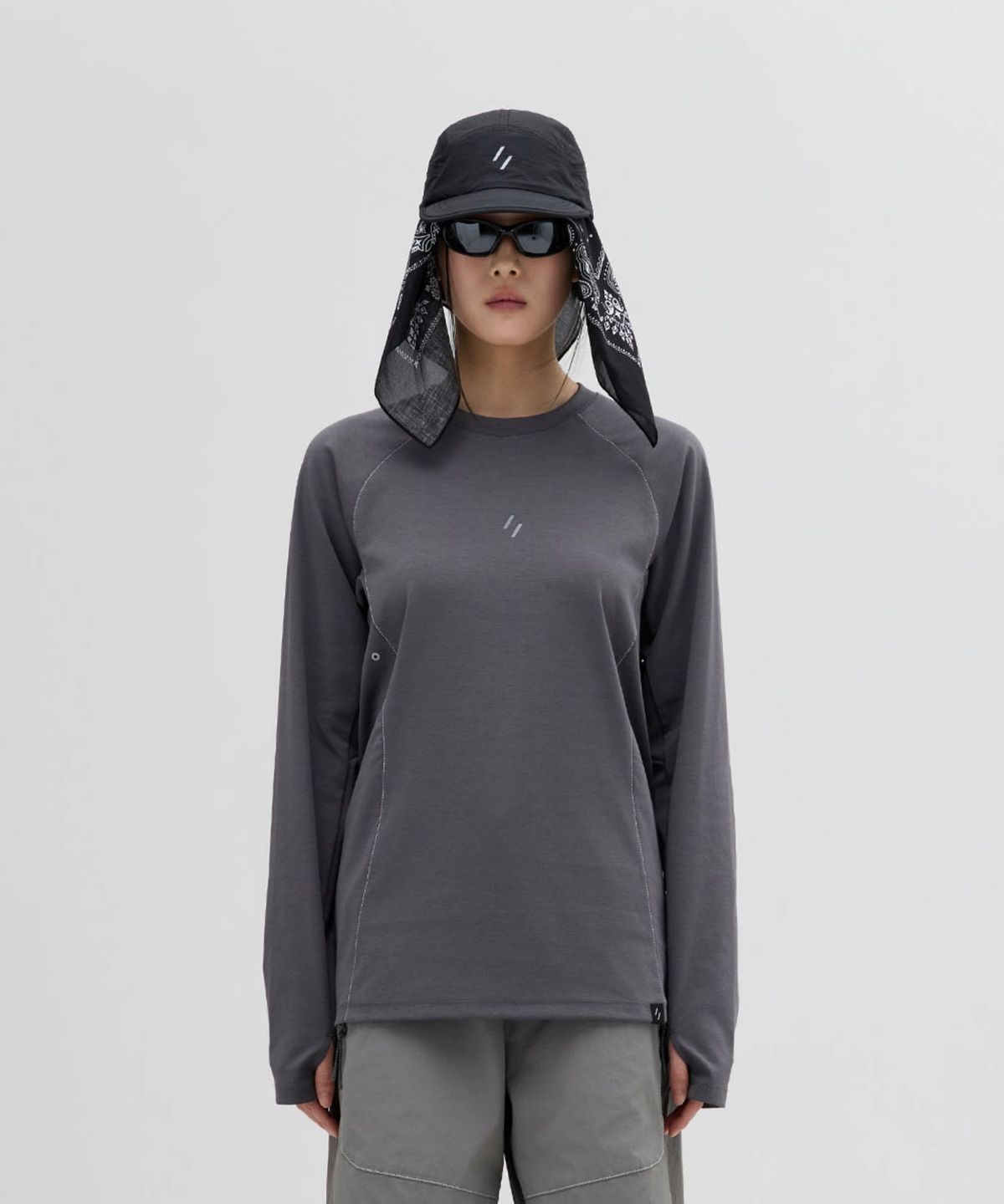 웰터 익스페리먼트(WELTER EXPERIMENT) FLEXICH LONG SLEEVES T-SHIRT_CHARCOAL