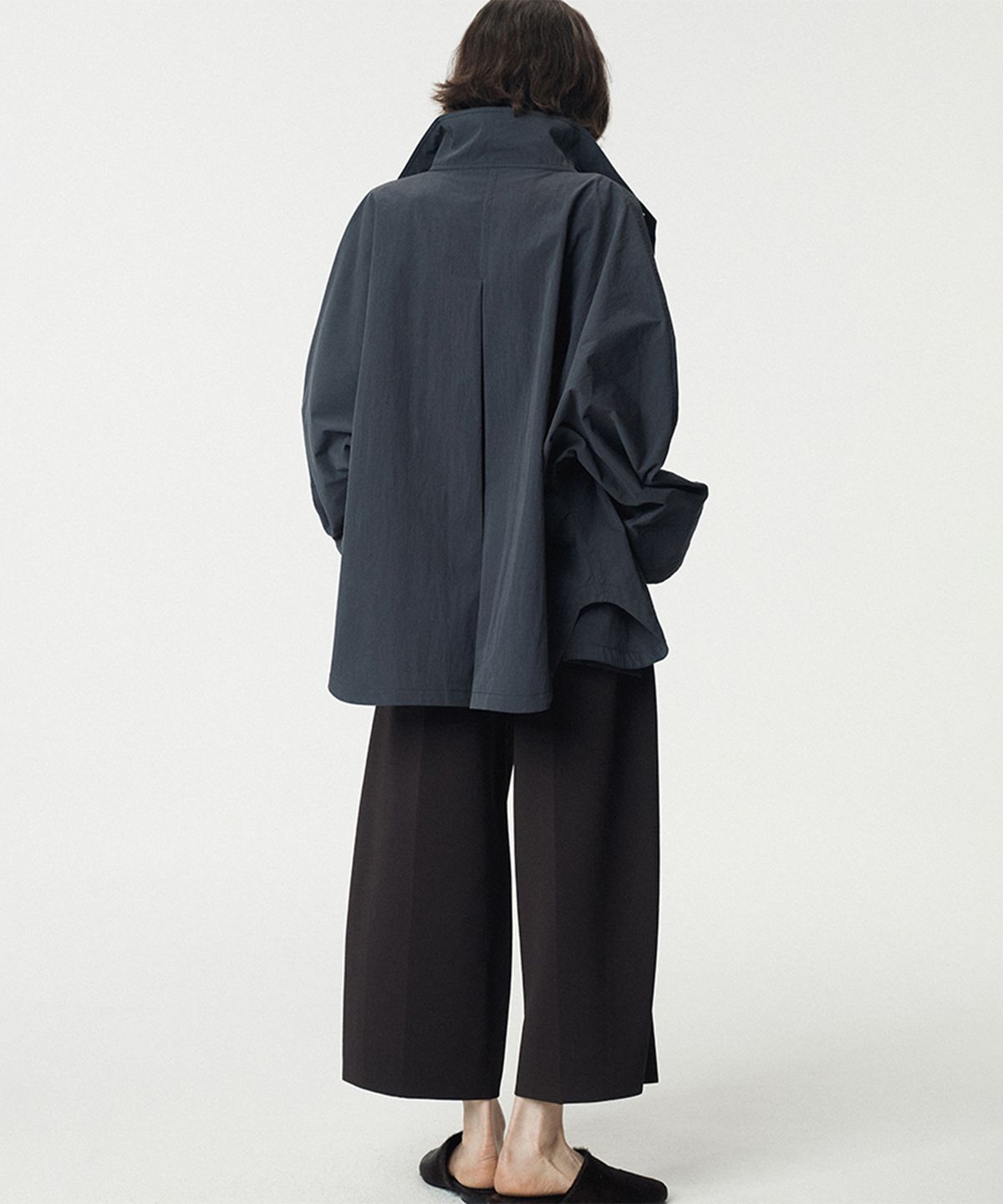 우마뭉(UMARMUNG) Dolman Sleeve High Neck Jacket_Dusty Blue
