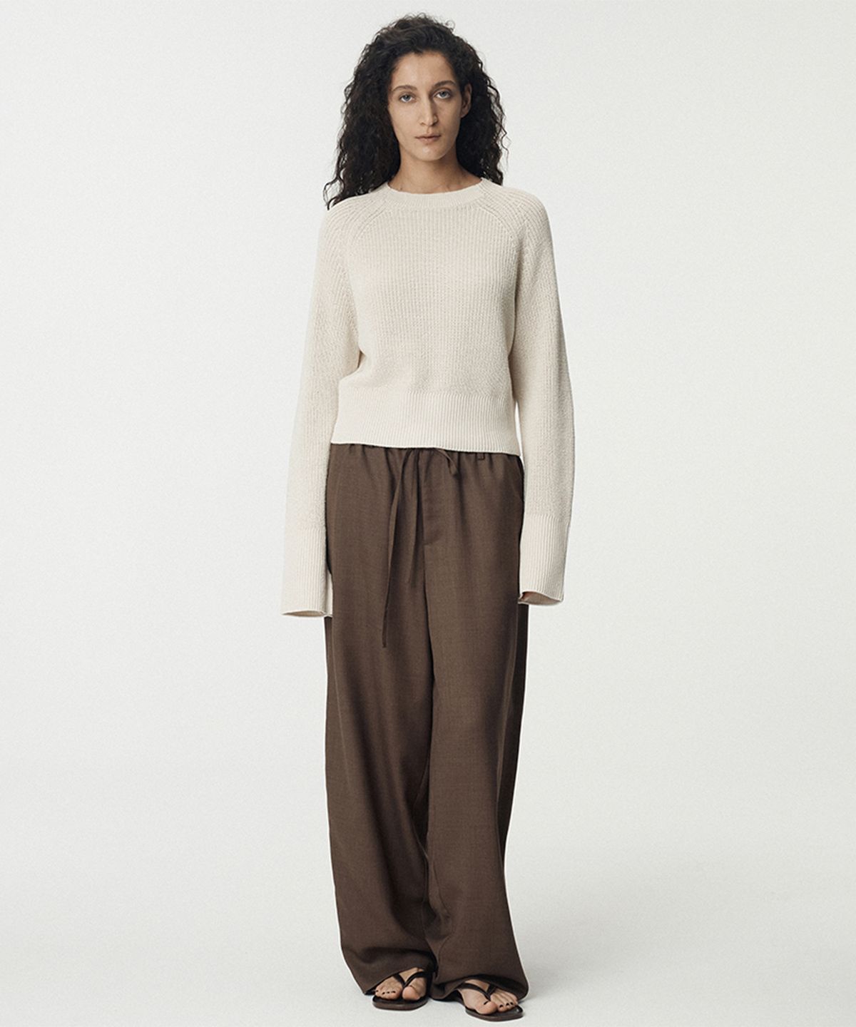 우마뭉(UMARMUNG) Japanese Tropical Wool Fluid Pants_Taupe