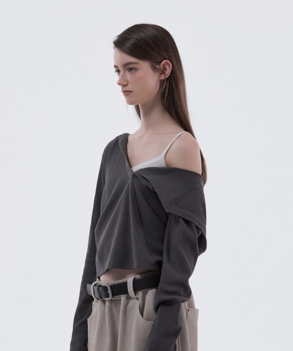 마우솔레움(MAU SOLEUM) Half Open Hooded Top - Charcoal