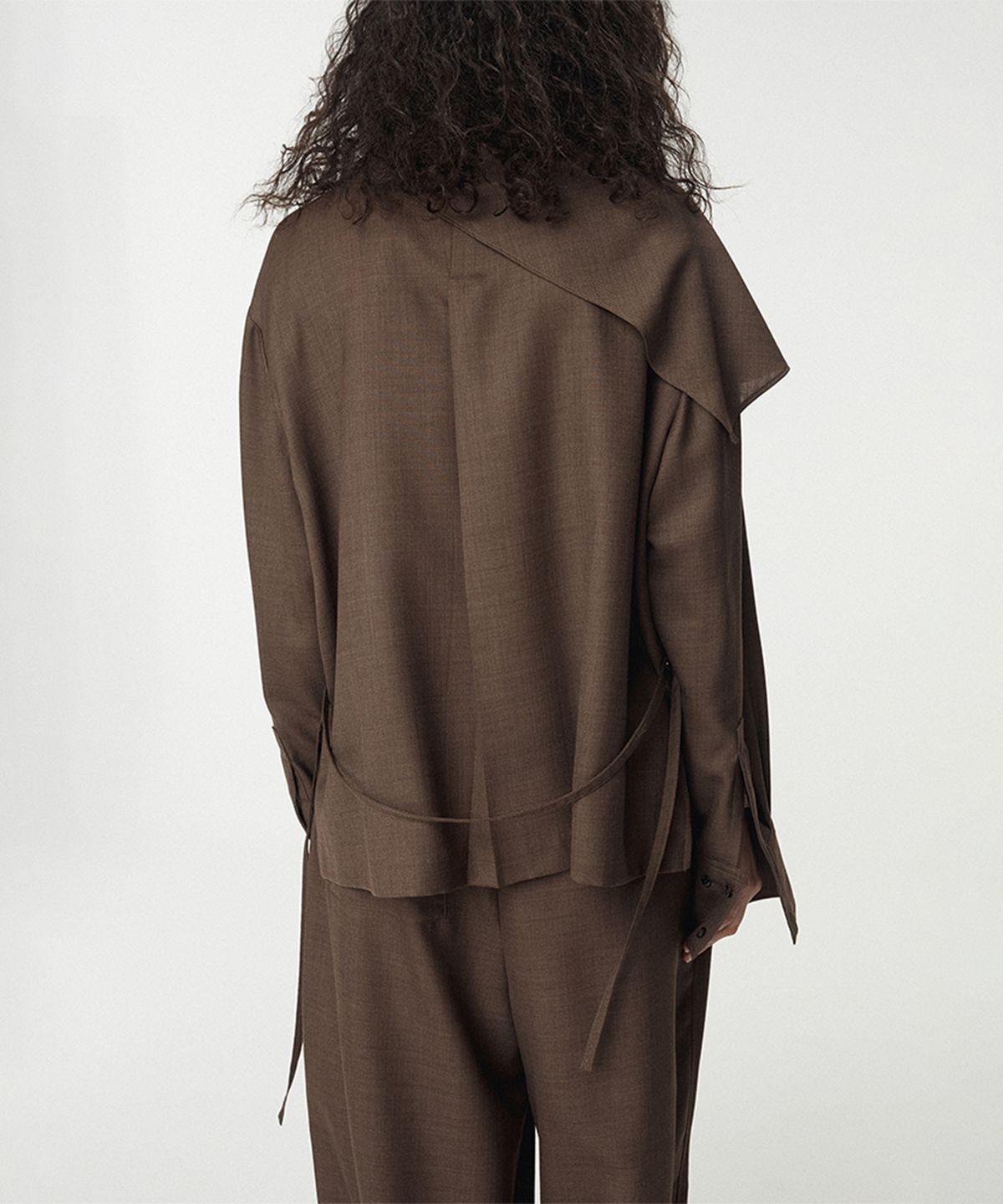 우마뭉(UMARMUNG) Japanese Tropical Wool Cuffed Sleeve Pullover_Taupe