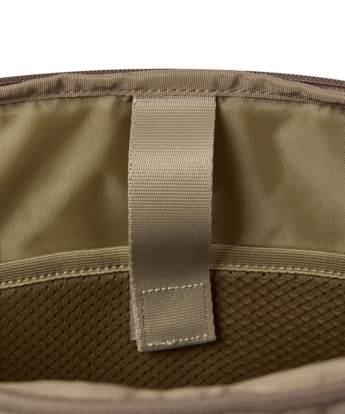 예일(YALE) Think Pouch 15Inch_베이지