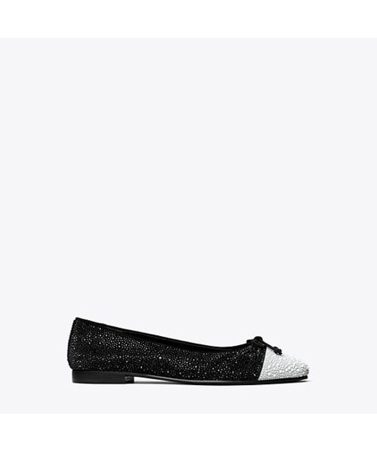 토리버치(TORYBURCH) 캡토 크리스탈 발렛 - 퍼펙트 블랙 / 옵틱 화이트