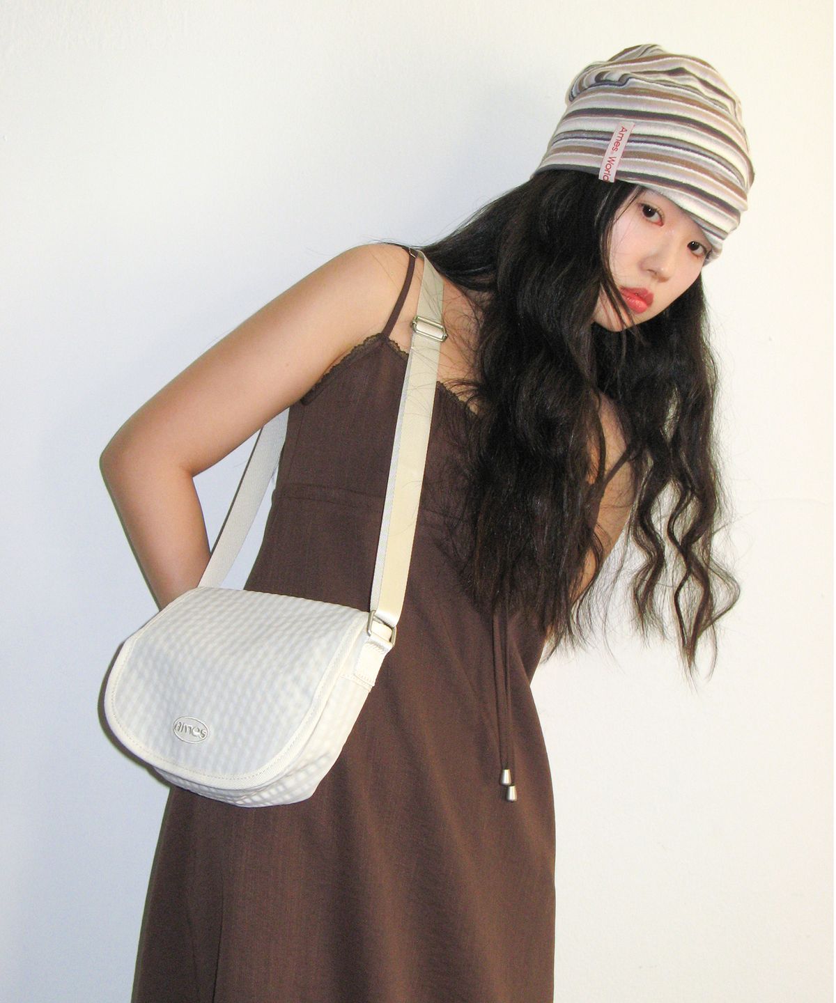 아메스 월드와이드(AMES-WORLDWIDE) NYLON EASY CROSS BAG CREAM