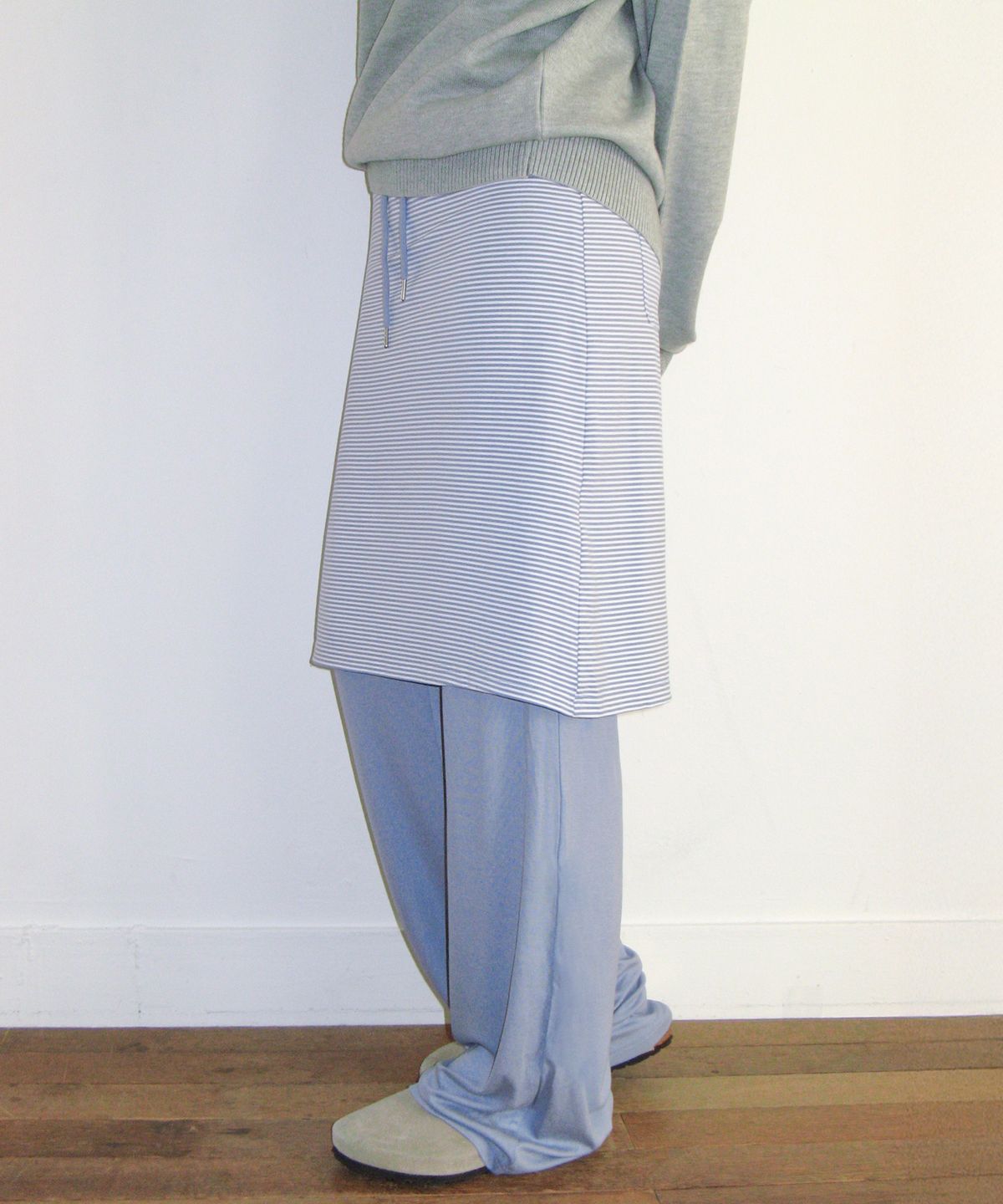 아메스 월드와이드(AMES-WORLDWIDE) STITCH LAYERED MIDI SKIRT PANTS BLUE