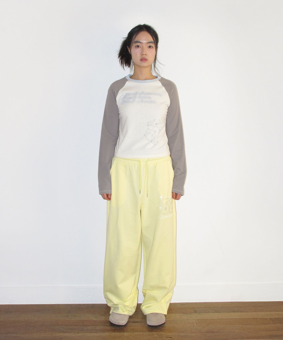 아메스 월드와이드(AMES-WORLDWIDE) 52 HOTFIX SWEAT PANTS YELLOW