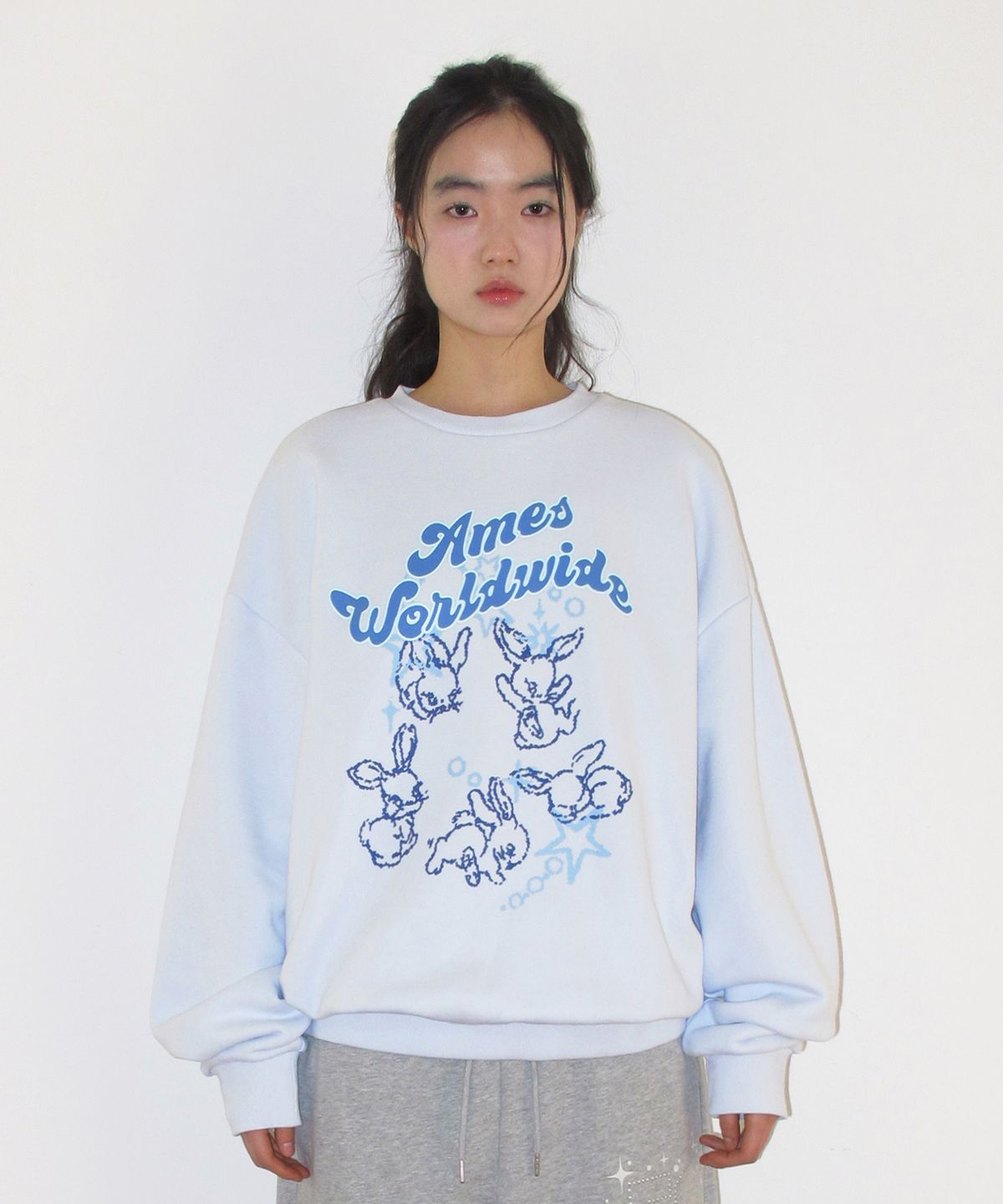 아메스 월드와이드(AMES-WORLDWIDE) STAR RABBIT DRAWING SWEATSHIRT BLUE