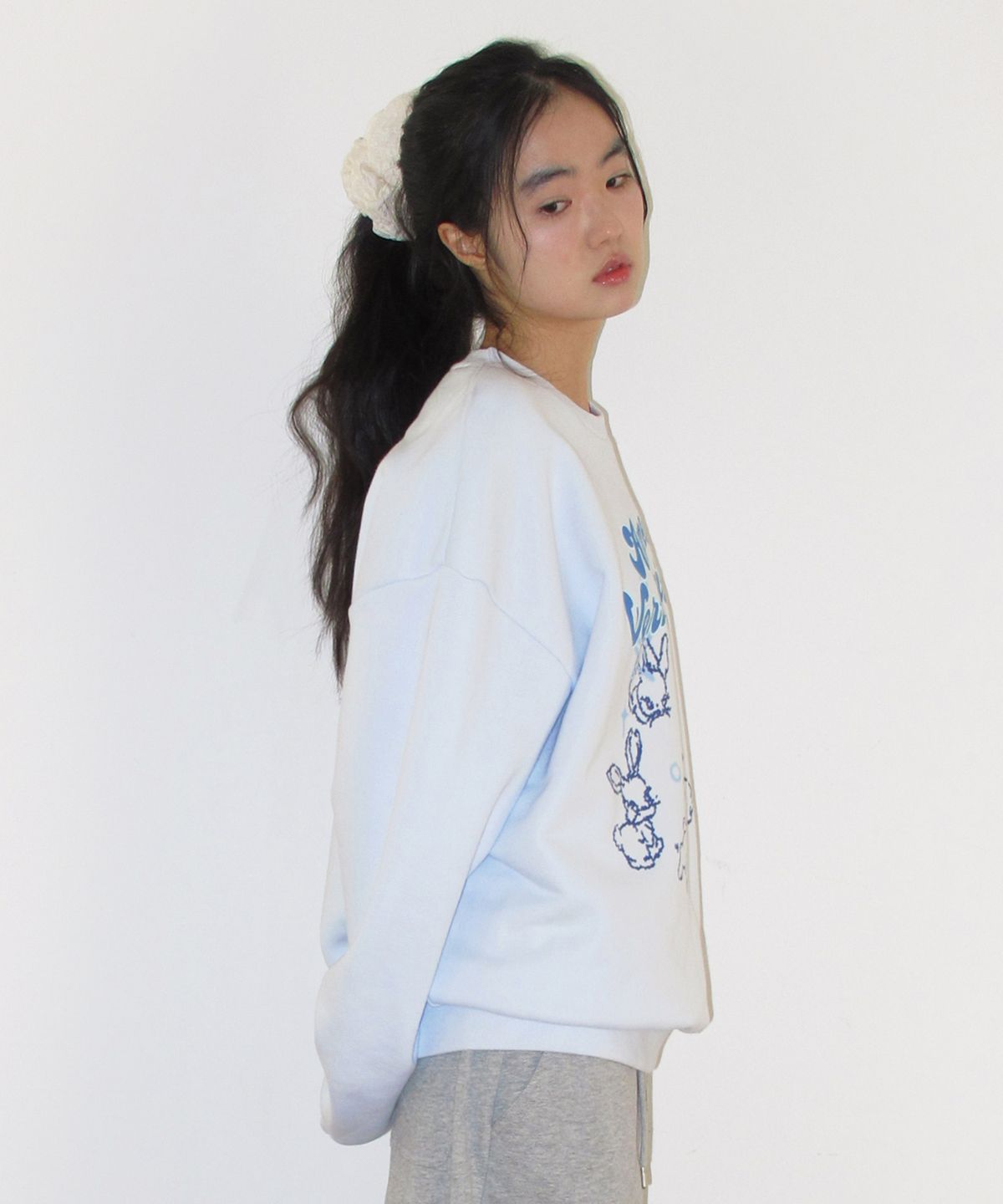 아메스 월드와이드(AMES-WORLDWIDE) STAR RABBIT DRAWING SWEATSHIRT BLUE