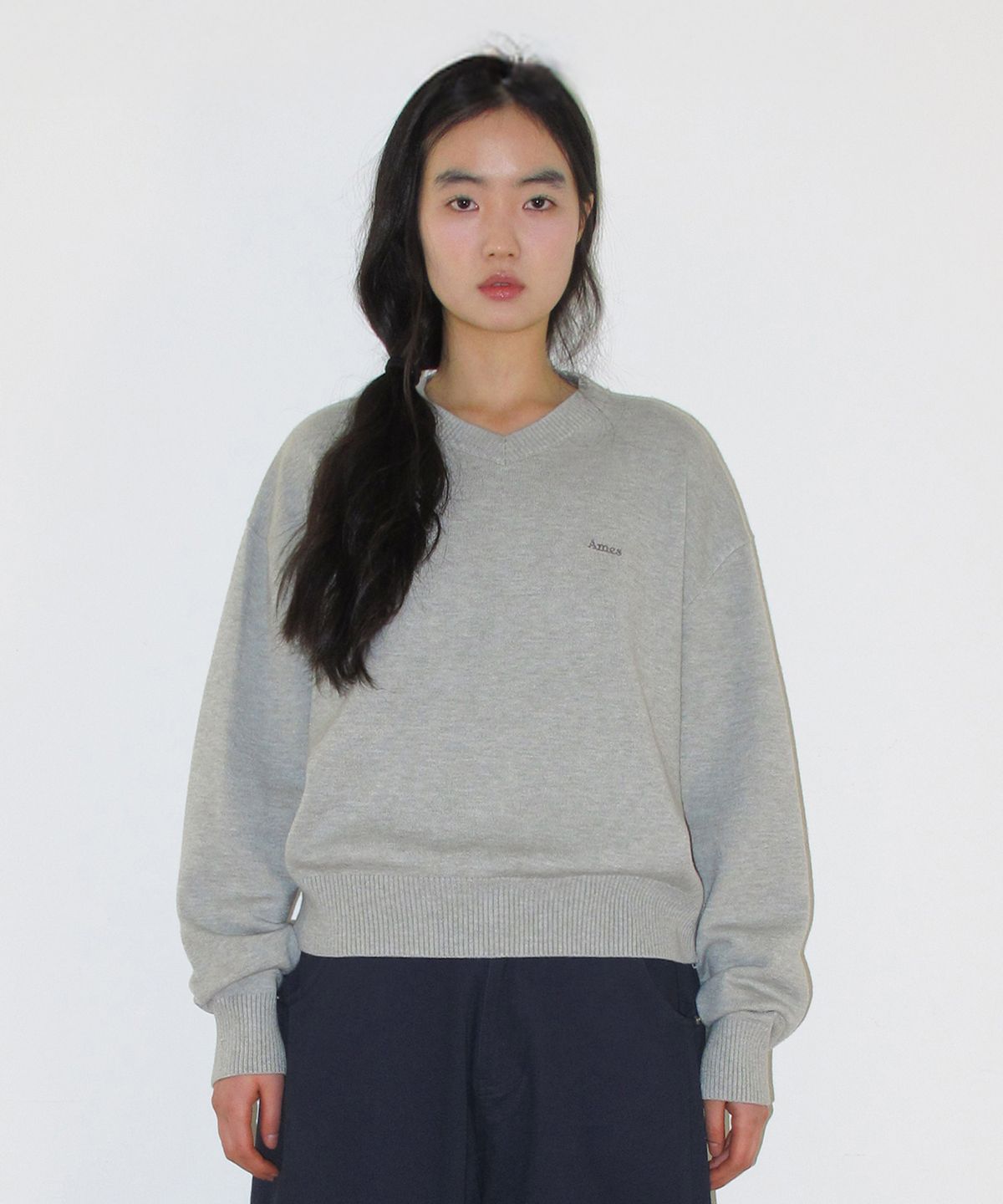 아메스 월드와이드(AMES-WORLDWIDE) BASIC V NECK KNIT GREY