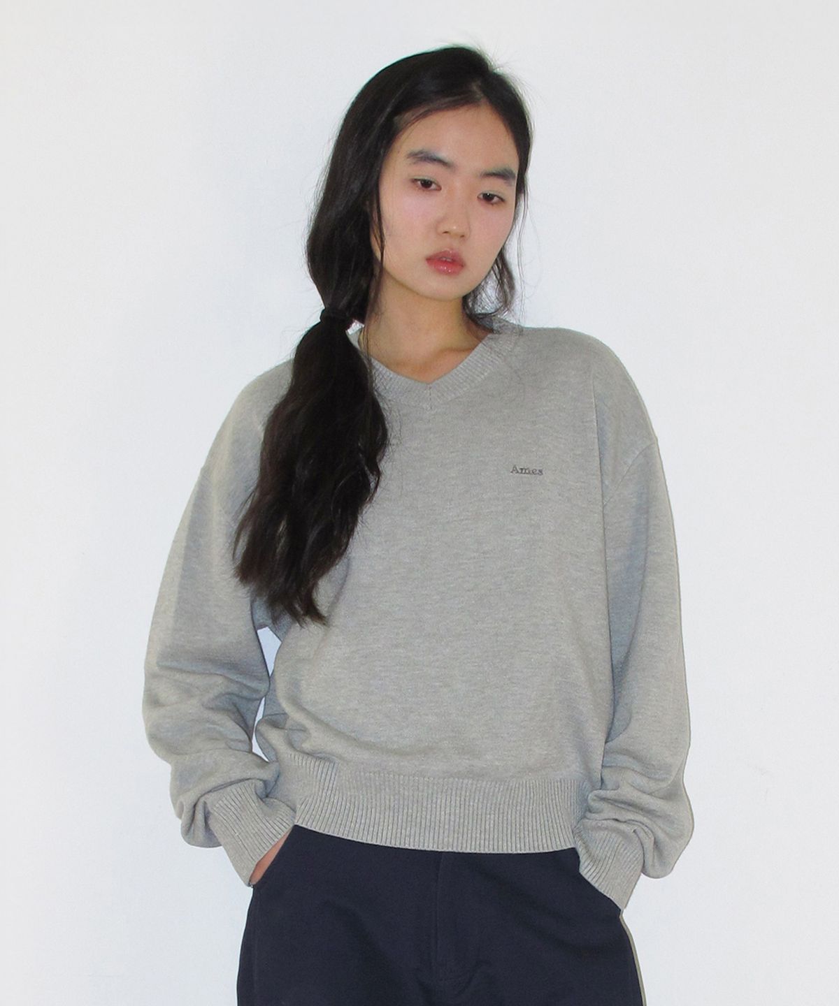 아메스 월드와이드(AMES-WORLDWIDE) BASIC V NECK KNIT GREY