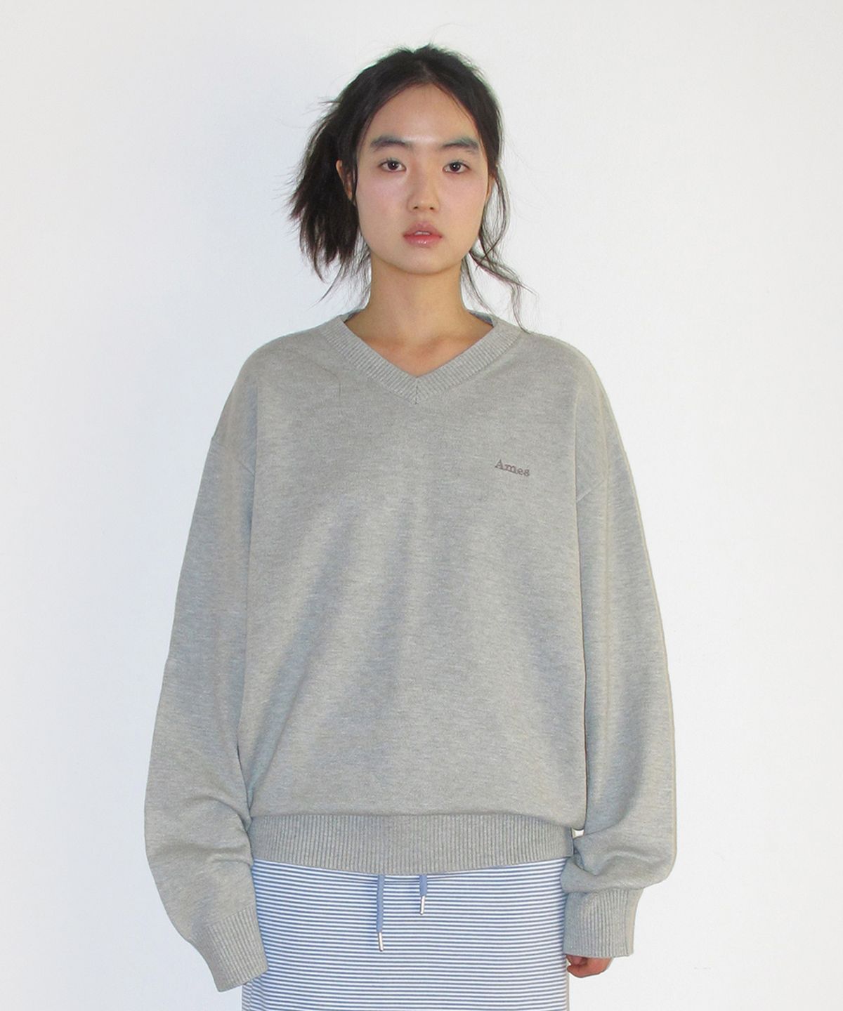 아메스 월드와이드(AMES-WORLDWIDE) BASIC V NECK KNIT GREY