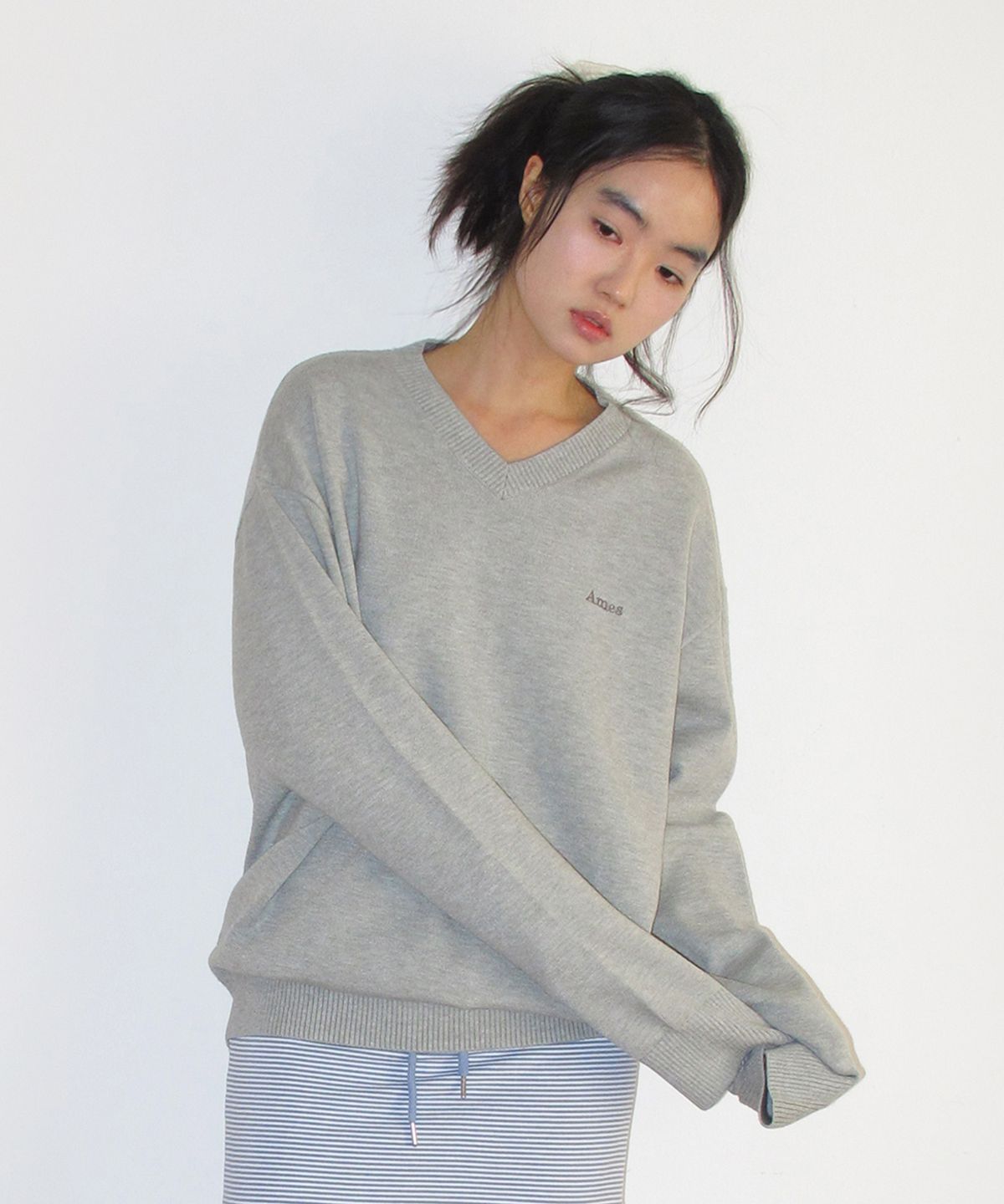 아메스 월드와이드(AMES-WORLDWIDE) BASIC V NECK KNIT GREY