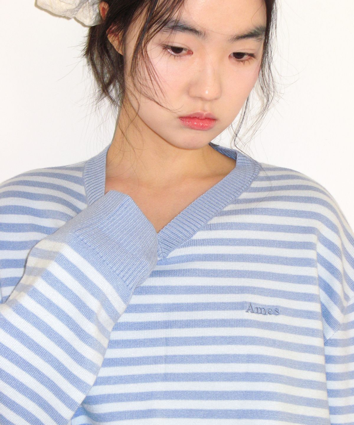 아메스 월드와이드(AMES-WORLDWIDE) BASIC V NECK KNIT LIGHT BLUE