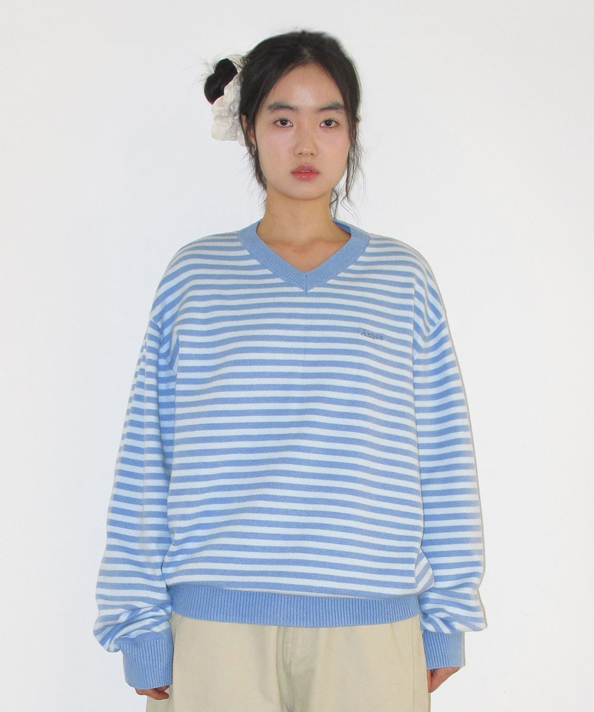 아메스 월드와이드(AMES-WORLDWIDE) BASIC V NECK KNIT LIGHT BLUE
