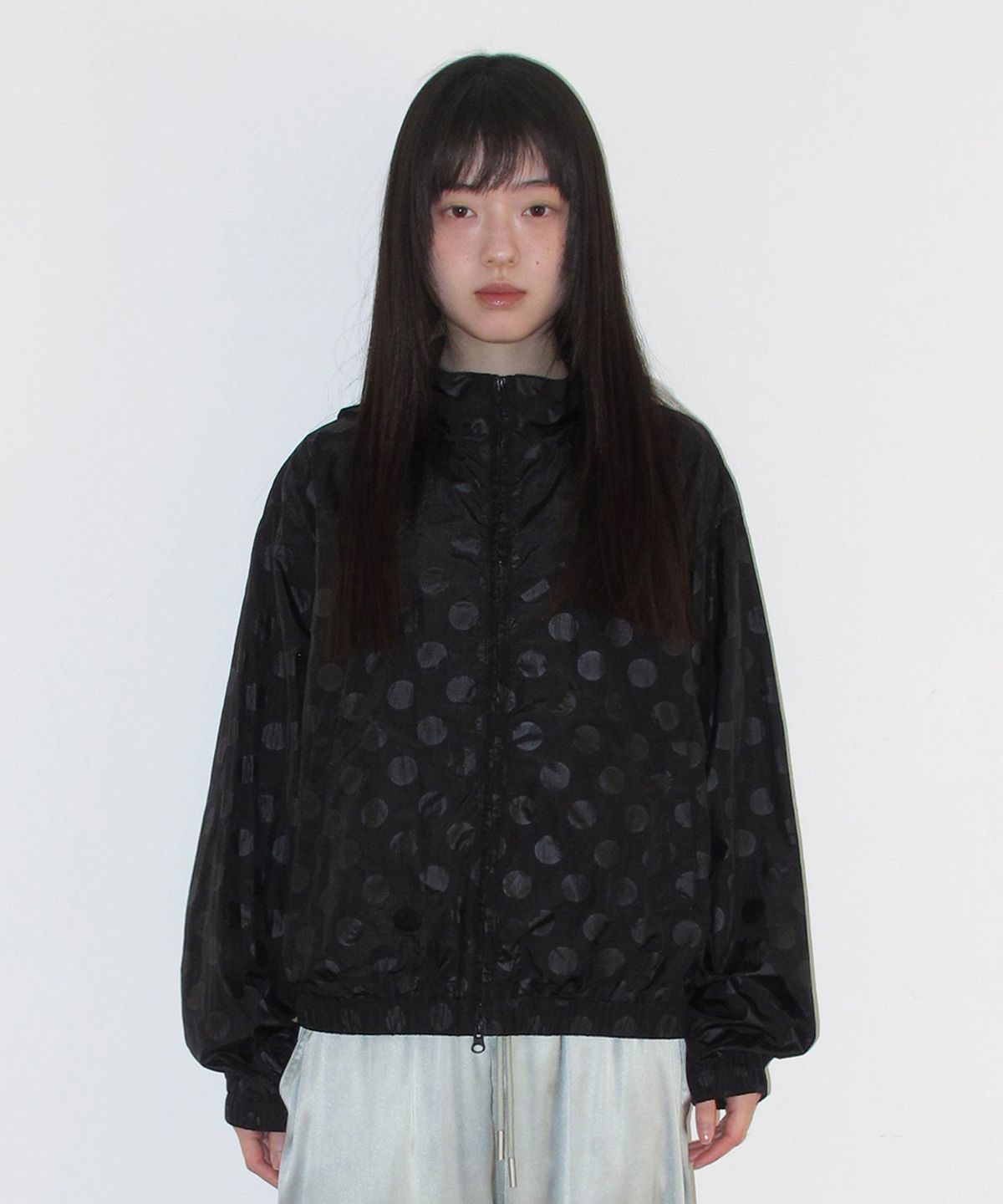 아메스 월드와이드(AMES-WORLDWIDE) GLOSSY DOT WINDBREAKER BLACK