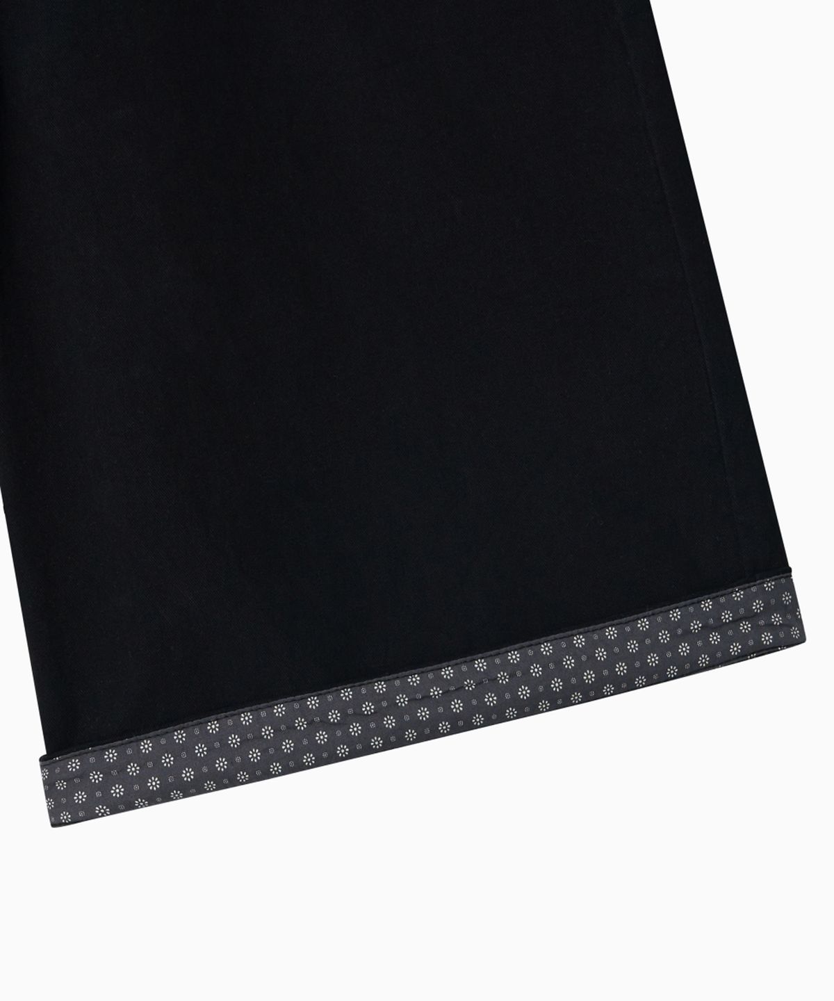 오헤시오(OHESHIO) SHIRRING POCKET BERMUDA PANTS, BLACK
