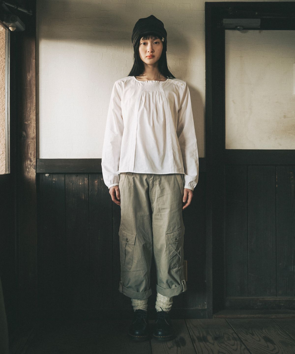 오헤시오(OHESHIO) CARGO POCKET ROLL-UP PANTS, KHAKI