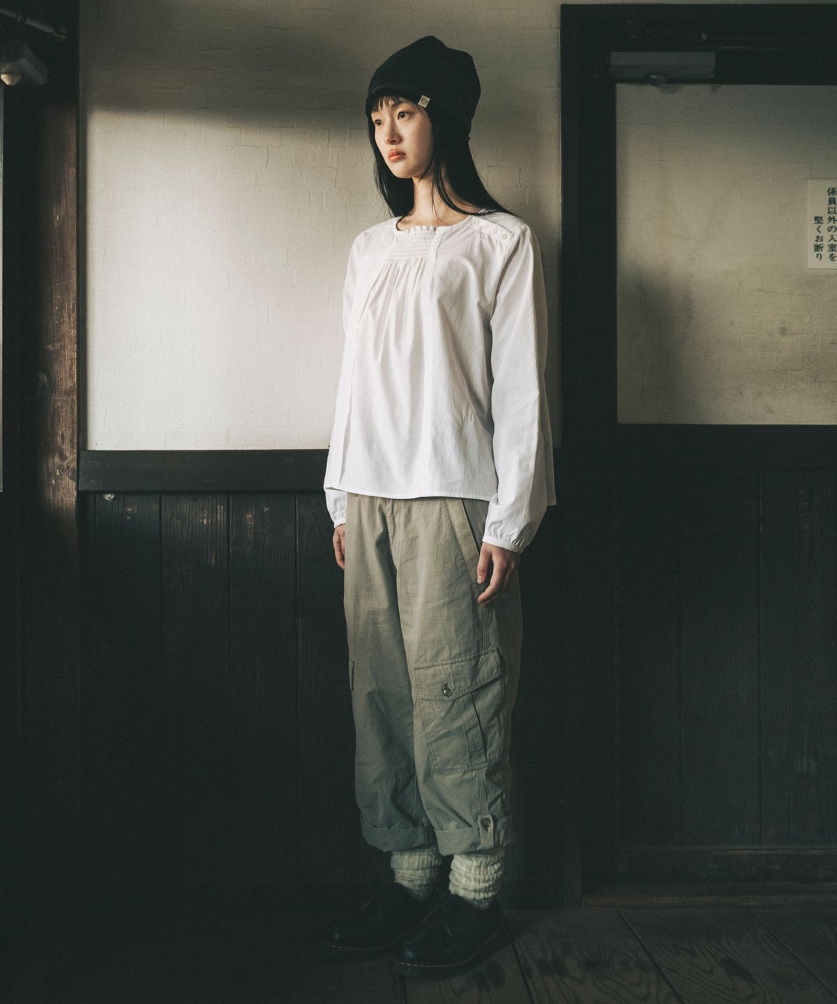 오헤시오(OHESHIO) CARGO POCKET ROLL-UP PANTS, KHAKI