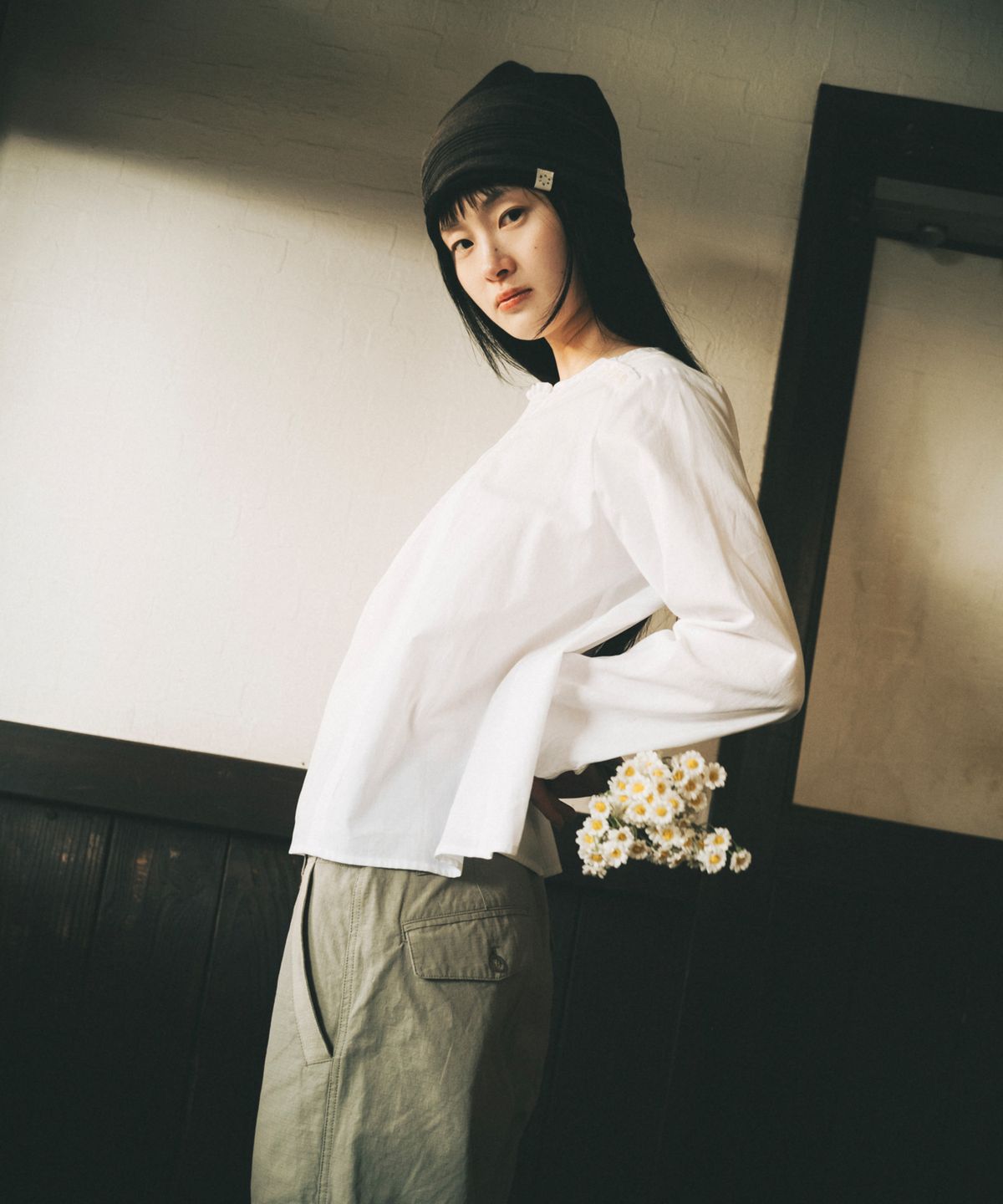 오헤시오(OHESHIO) CARGO POCKET ROLL-UP PANTS, KHAKI