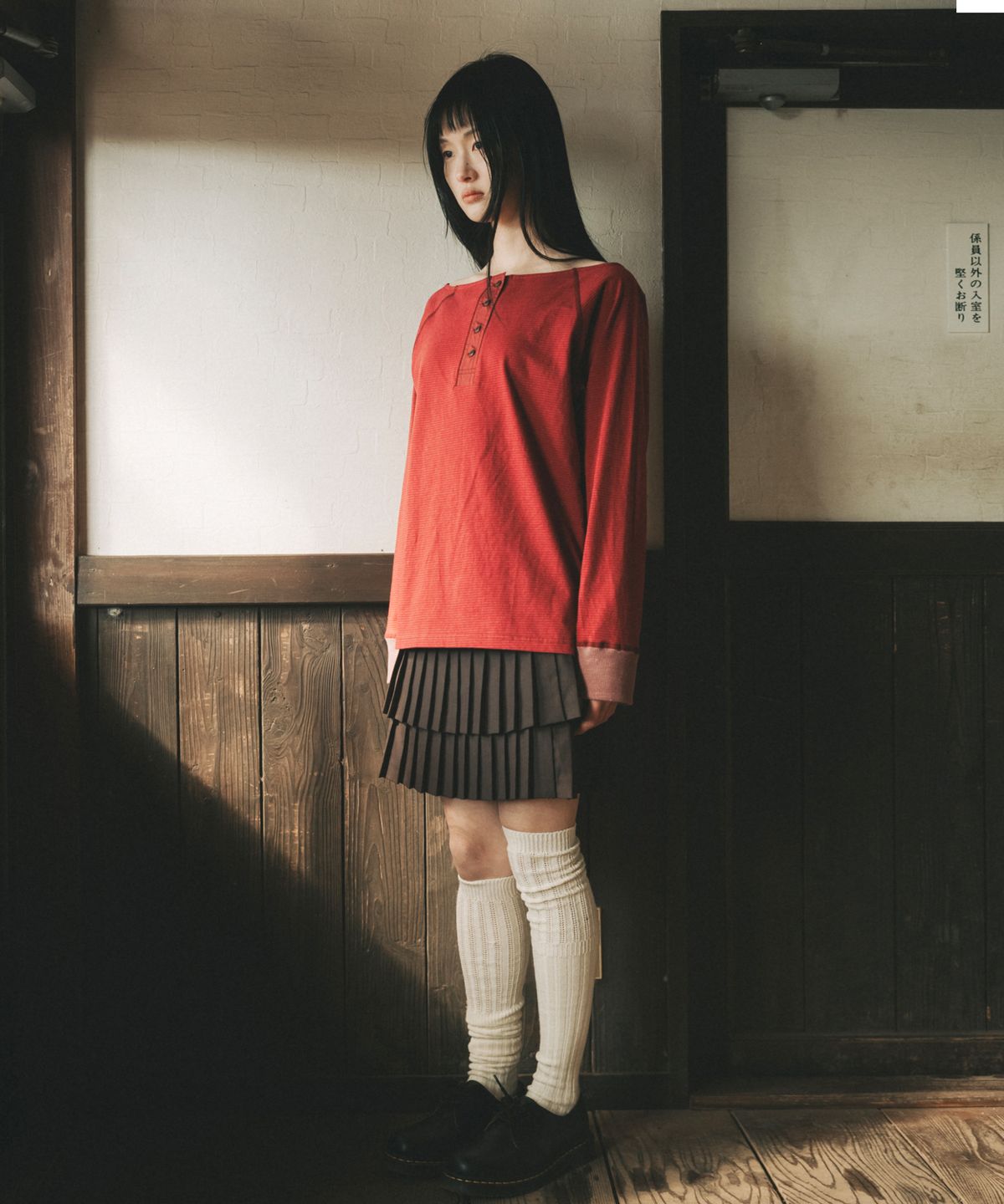 오헤시오(OHESHIO) SIDE BUTTON DOUBLE PLEATED MINI SKIRT, BROWN