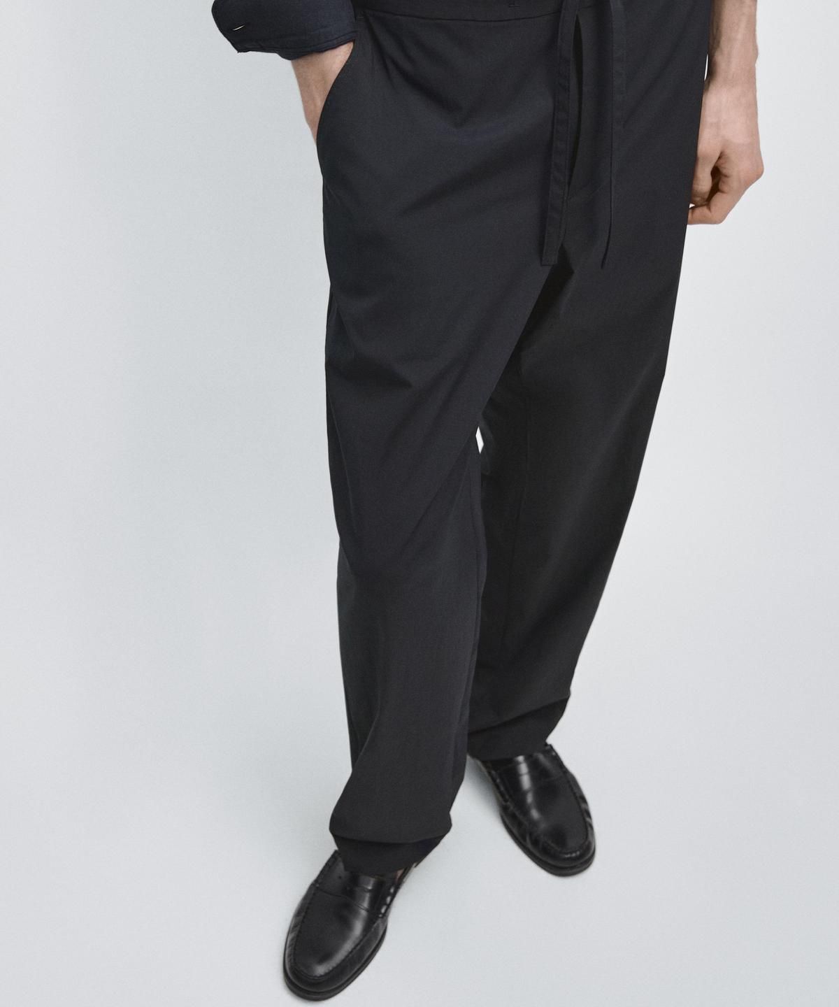마시모두띠(MASSIMO DUTTI) 하이테크 토탈룩 팬츠