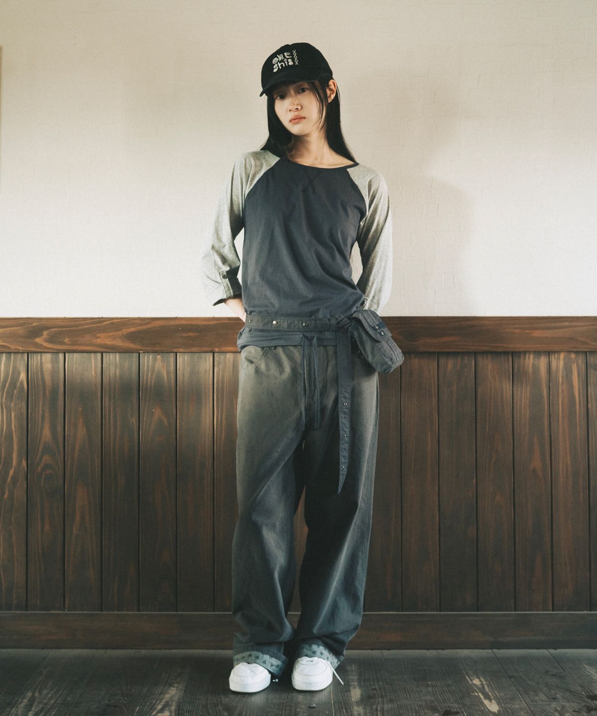 오헤시오(OHESHIO) ROLL-UP DOT LABEL TEE, NAVY
