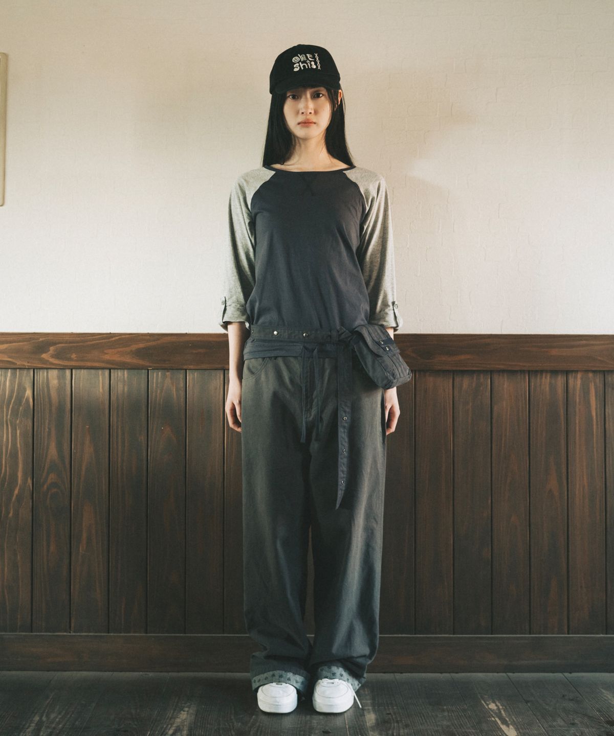 오헤시오(OHESHIO) ROLL-UP DOT LABEL TEE, NAVY