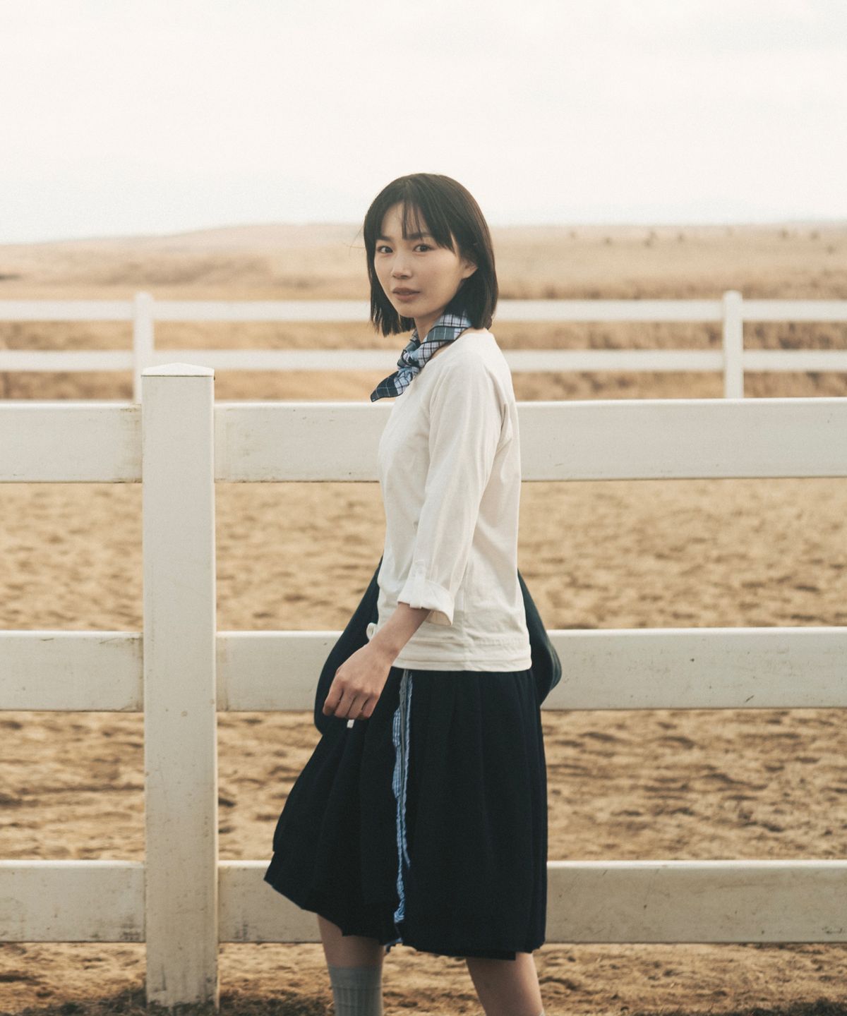 오헤시오(OHESHIO) ROLL-UP DOT LABEL TEE, IVORY
