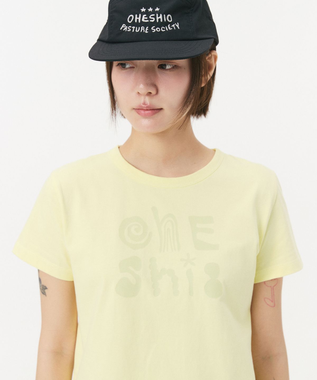 오헤시오(OHESHIO) ART LOGO T-SHIRT, LEMON