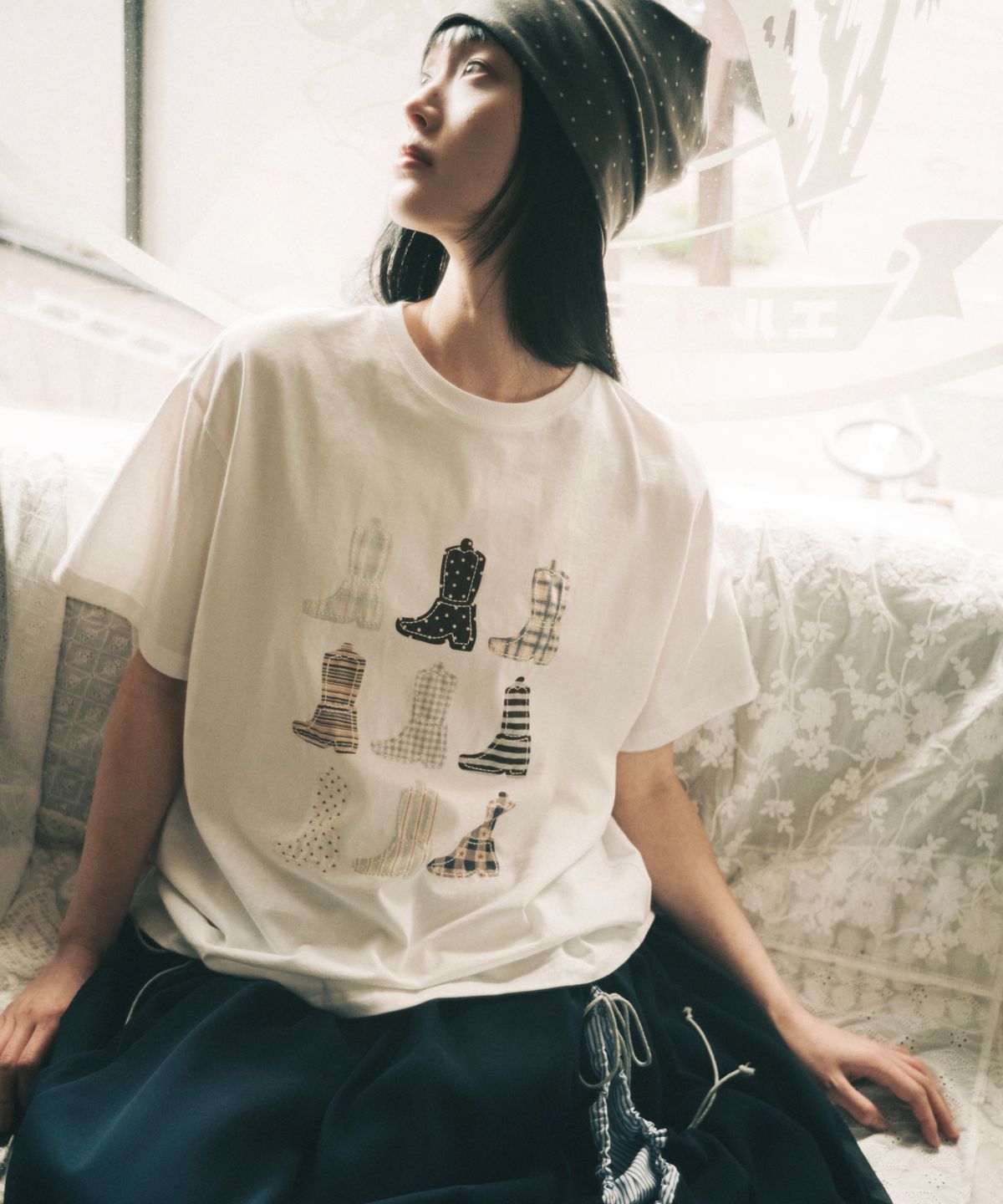 오헤시오(OHESHIO) PONY BOOTS OVERFIT T-SHIRT, WHITE