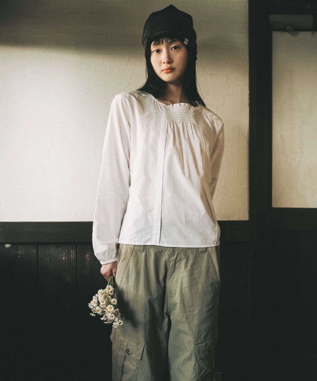 오헤시오(OHESHIO) SMOCKED SHIRRING BLOUSE, WHITE
