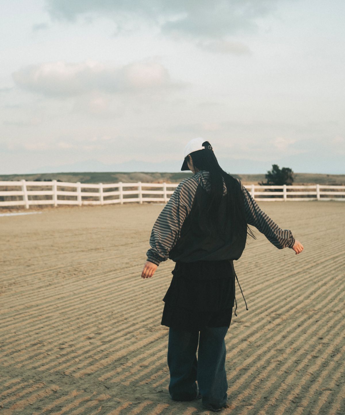 오헤시오(OHESHIO) MIXED PATTERN WINDBREAKER, CHARCOAL STRIPE