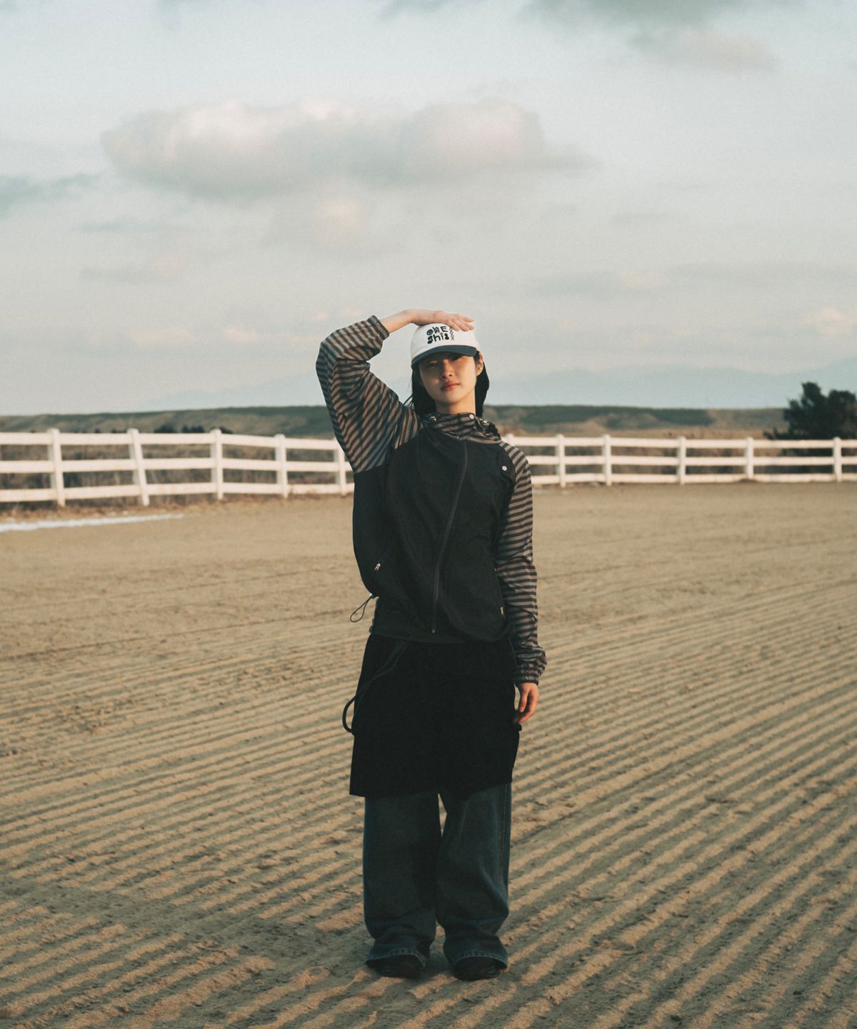 오헤시오(OHESHIO) MIXED PATTERN WINDBREAKER, CHARCOAL STRIPE