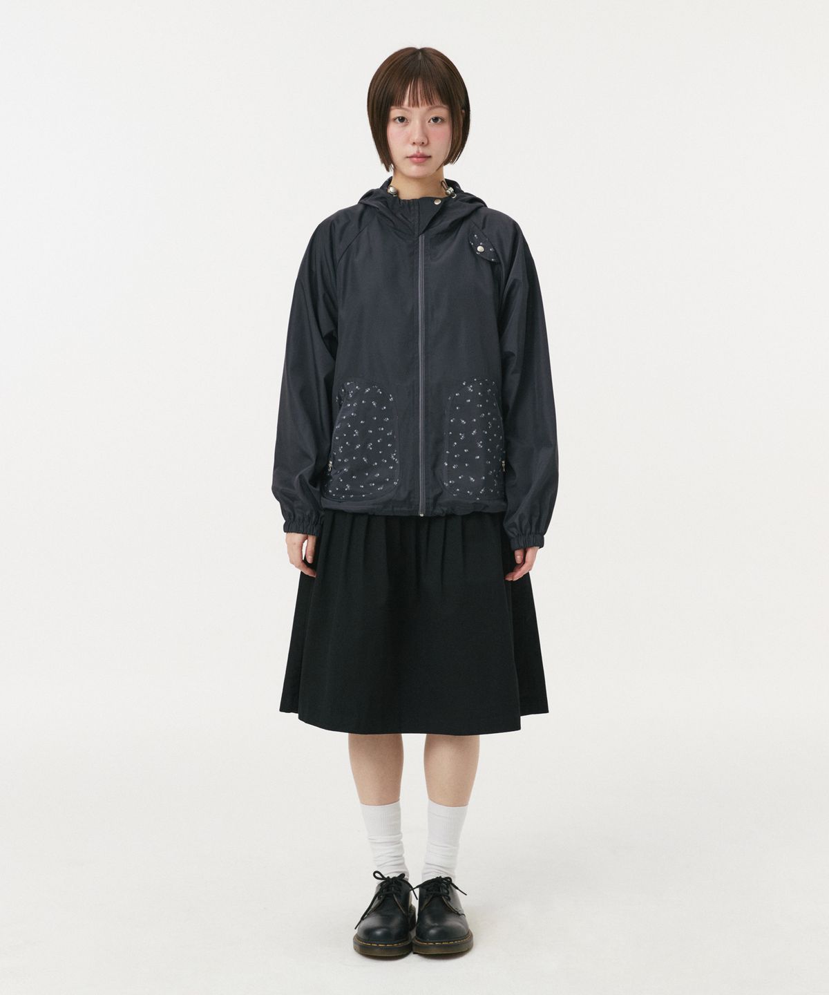 오헤시오(OHESHIO) MIXED PATTERN WINDBREAKER, CHARCOAL FLORAL