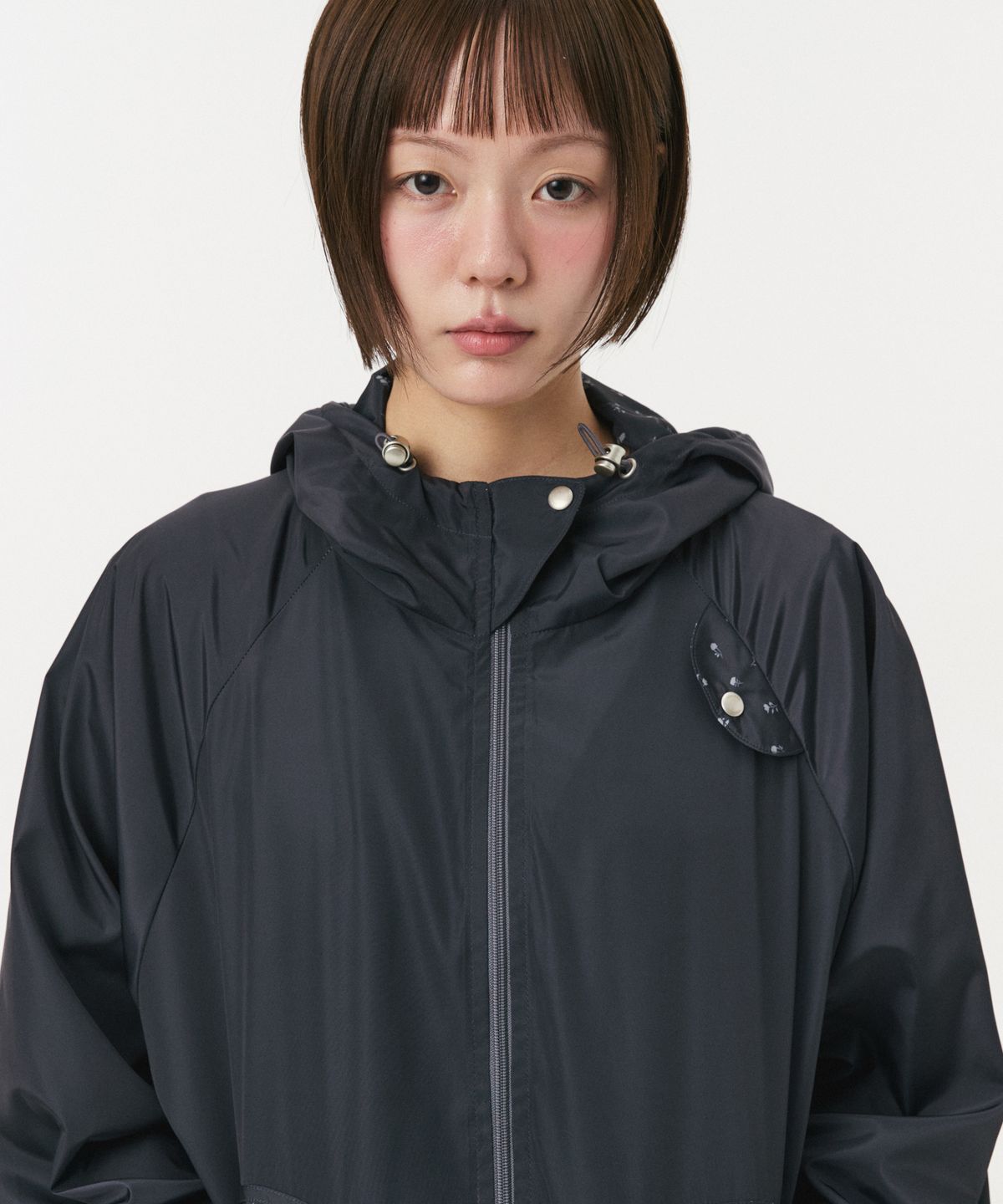 오헤시오(OHESHIO) MIXED PATTERN WINDBREAKER, CHARCOAL FLORAL