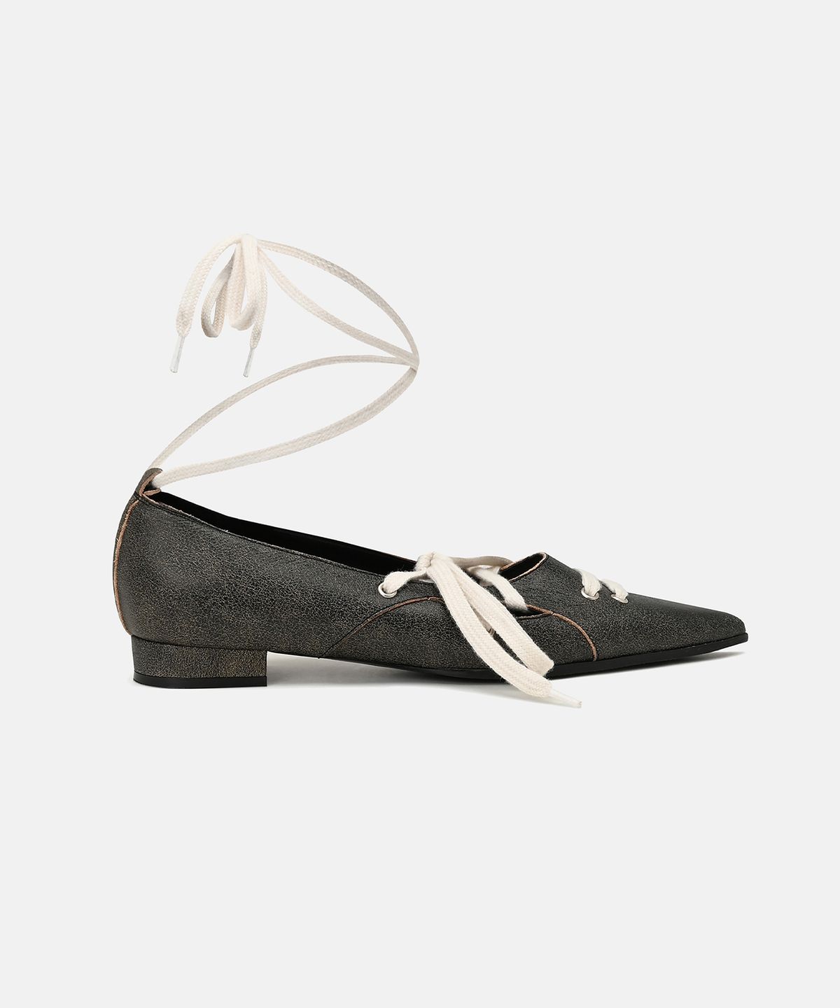 나체(NACHE) STRAP STILETTO FLAT SHOES CHARCOAL