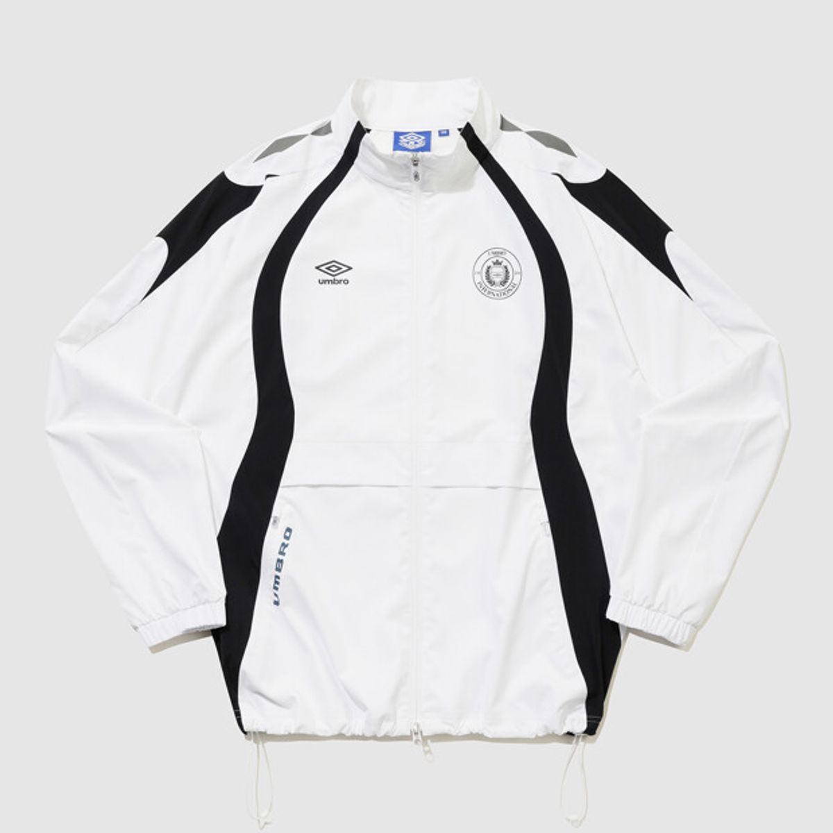 엄브로(UMBRO) PTR 우븐 워밍업 스탠넥 바람막이 자켓 화이트 UR121SJK39